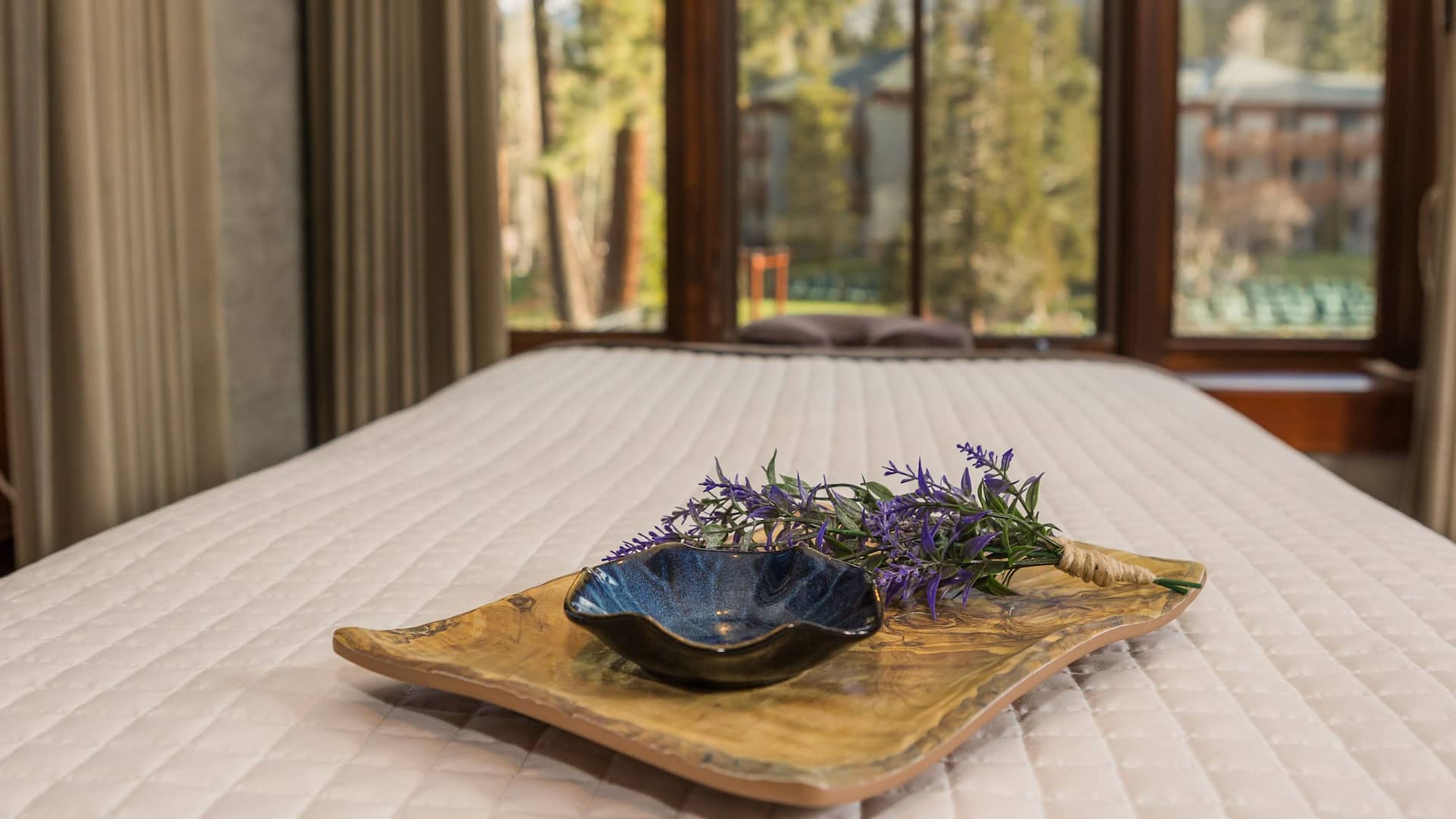 Hyatt Regency Lake Tahoe Resort, Spa and Casino Stillwater Spa Table