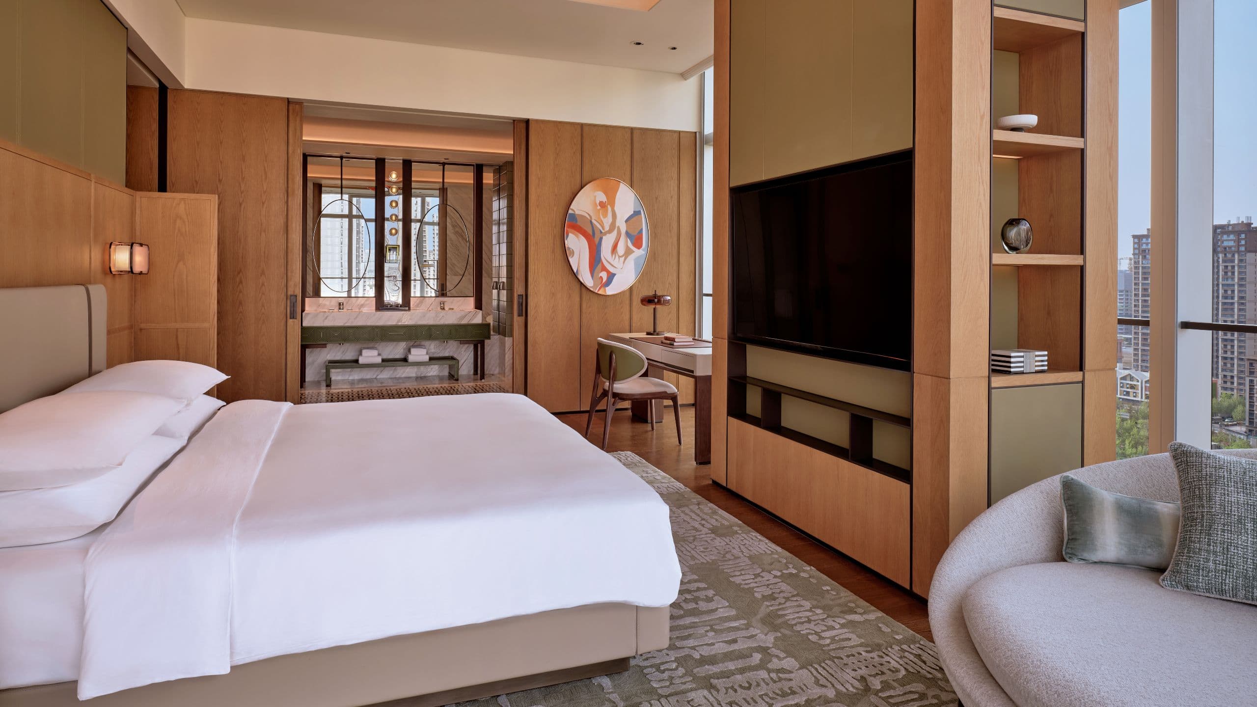 4 из 7 Hyatt Centric Gaoxin Xi’an Hospitality Suite Bedroom