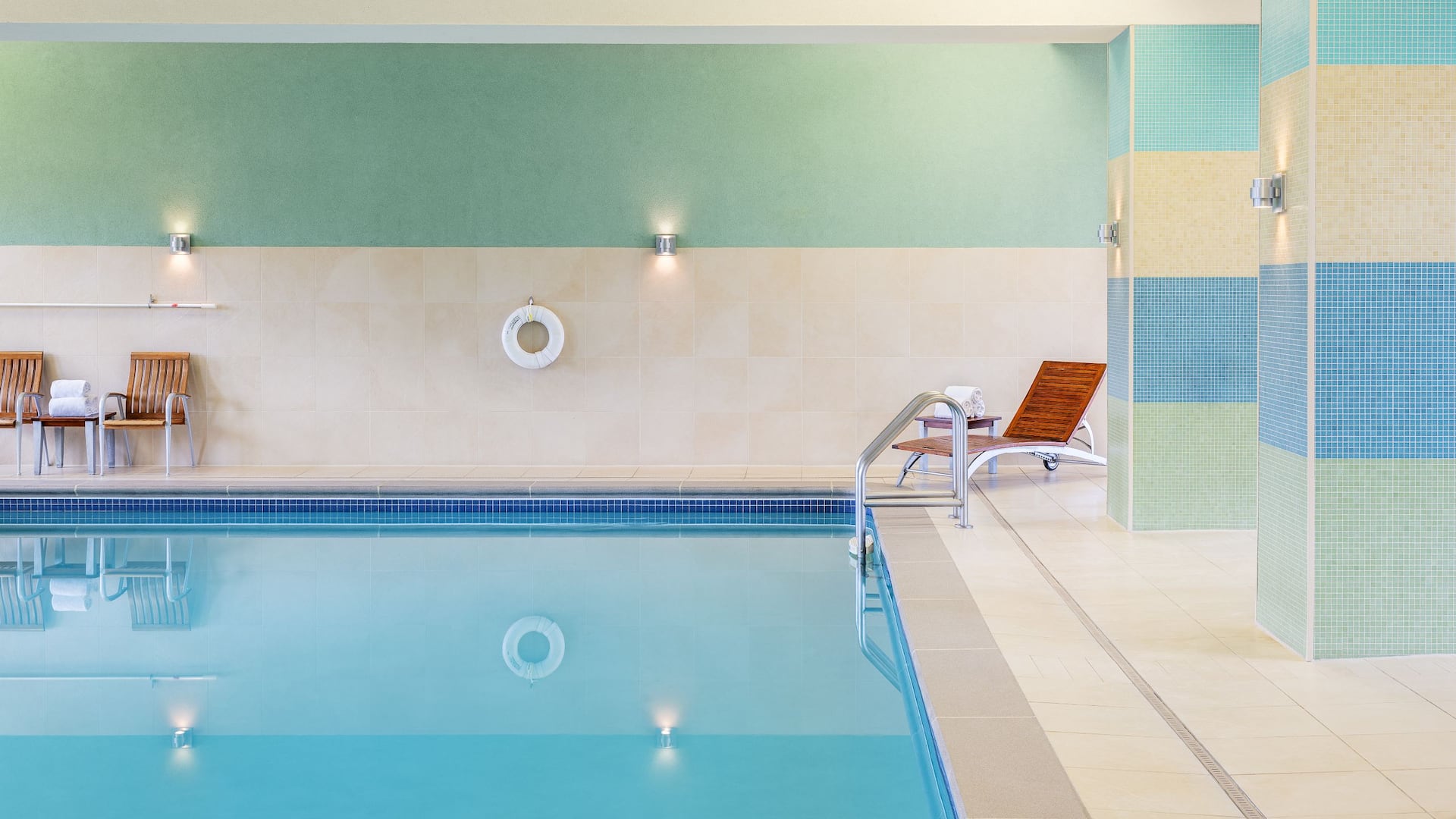 Hyatt Regency Coralville Hotel & Conference Center Pool Detail