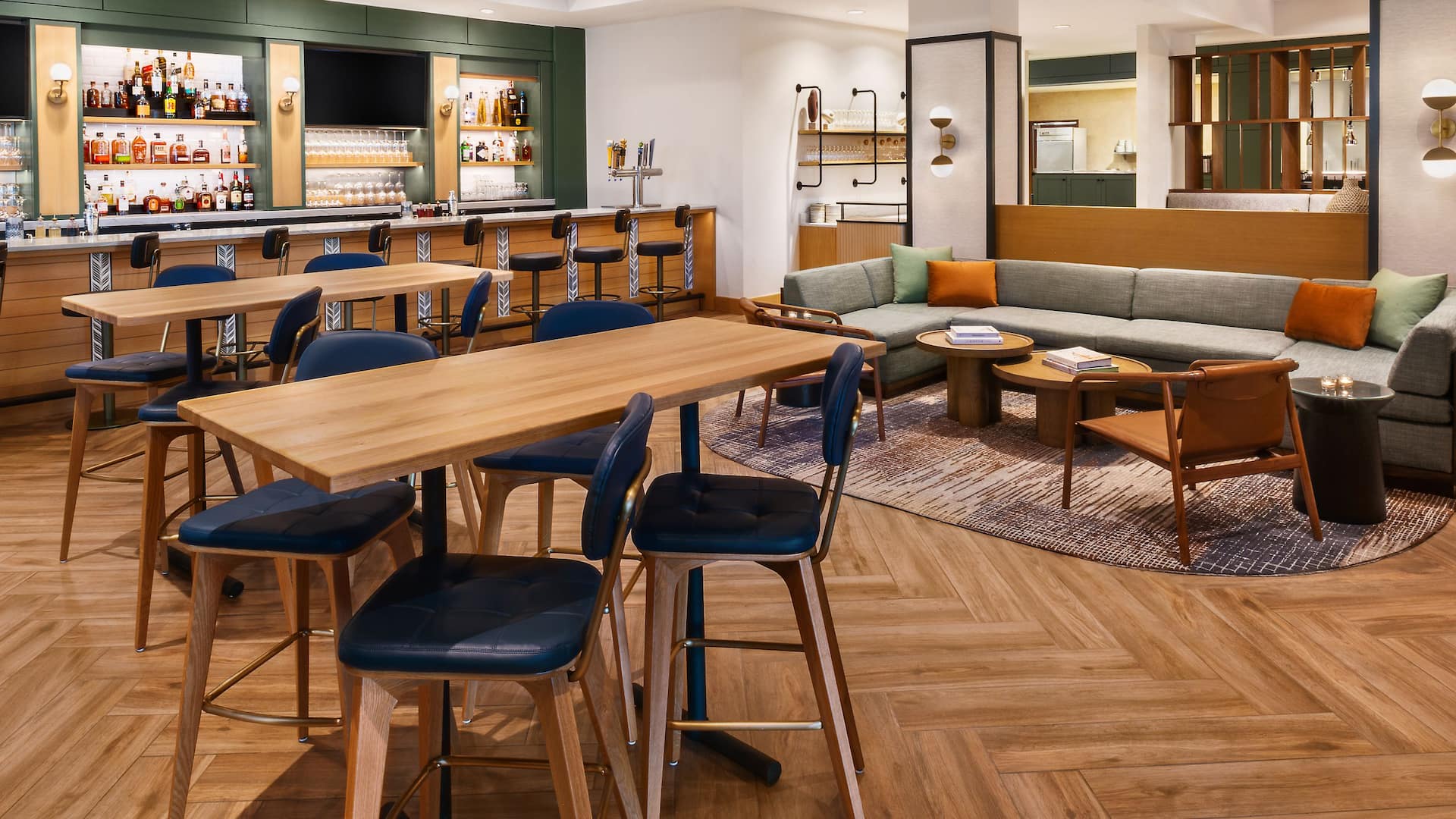 Hyatt Regency Coralville Hotel & Conference Center Watermill Bar Seating