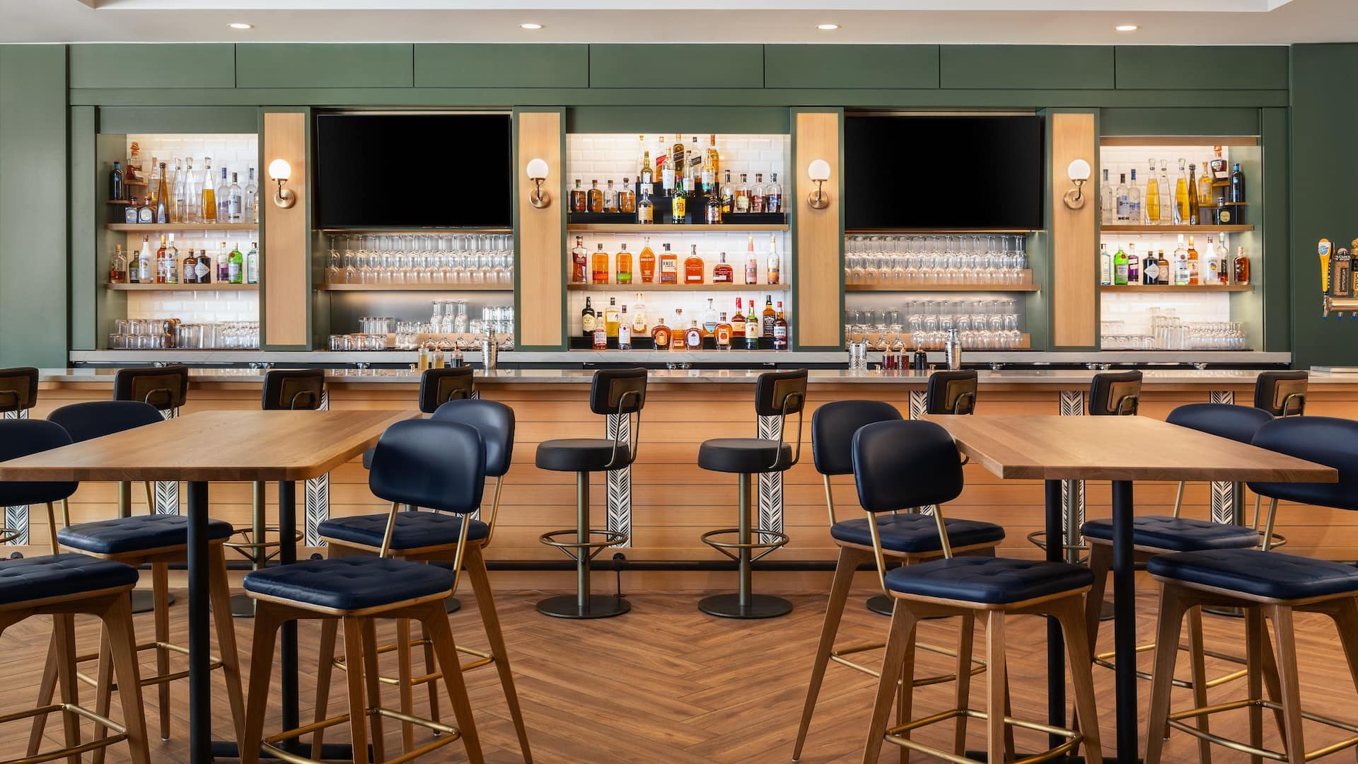 3 of 5 Hyatt Regency Coralville Hotel & Conference Center Watermill Bar