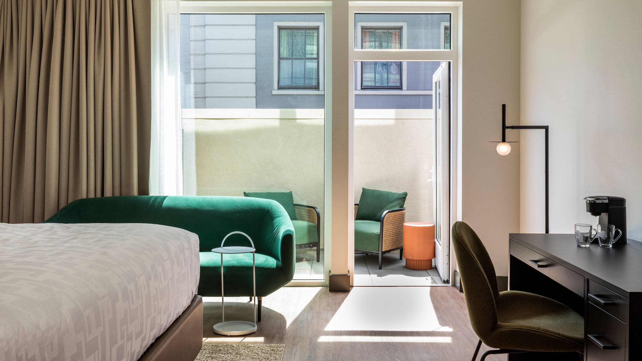 Kissel Uptown Oakland King Terrace Privacy High View