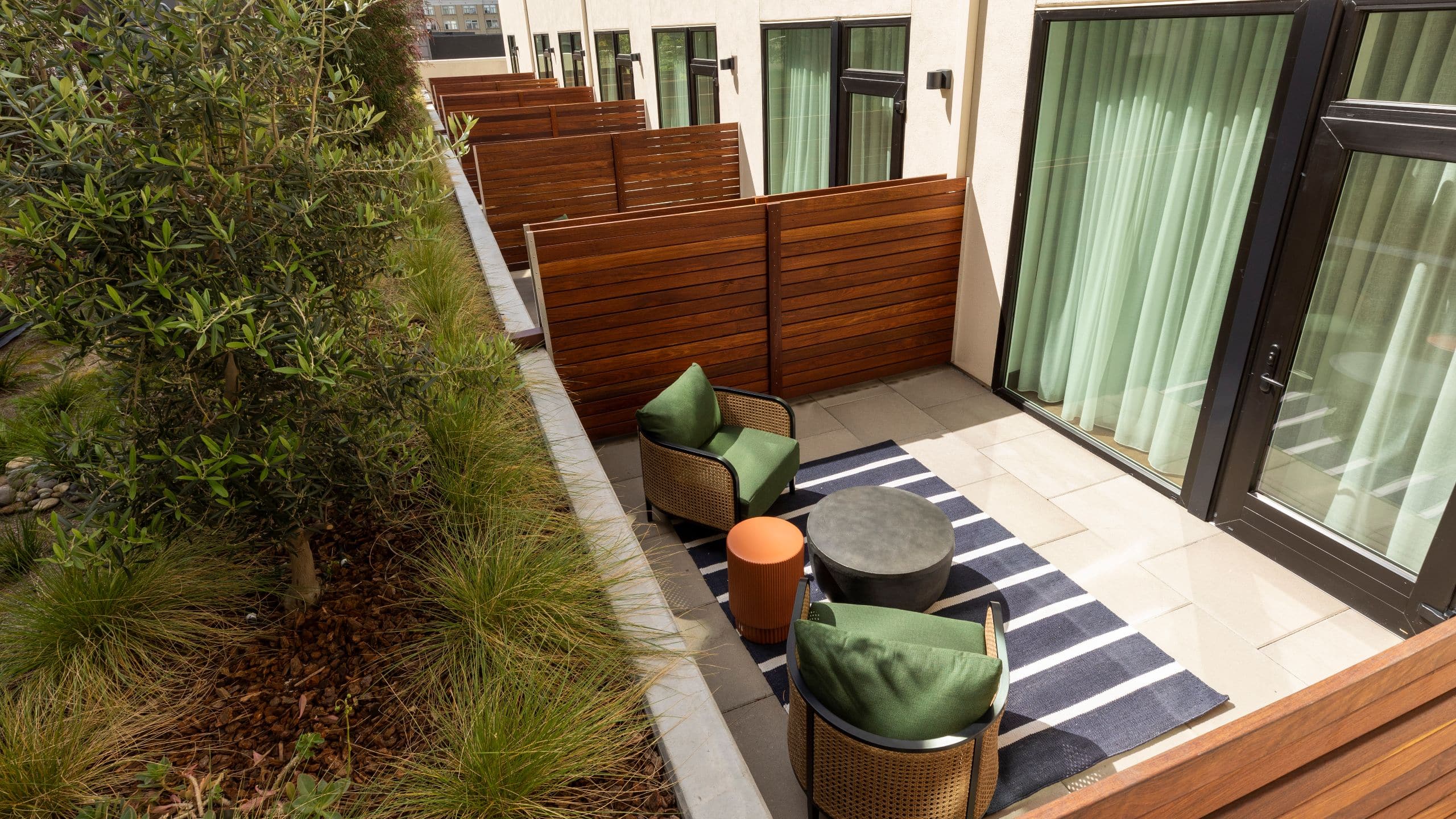 Kissel Uptown Oakland Terrace Courtyard View Day