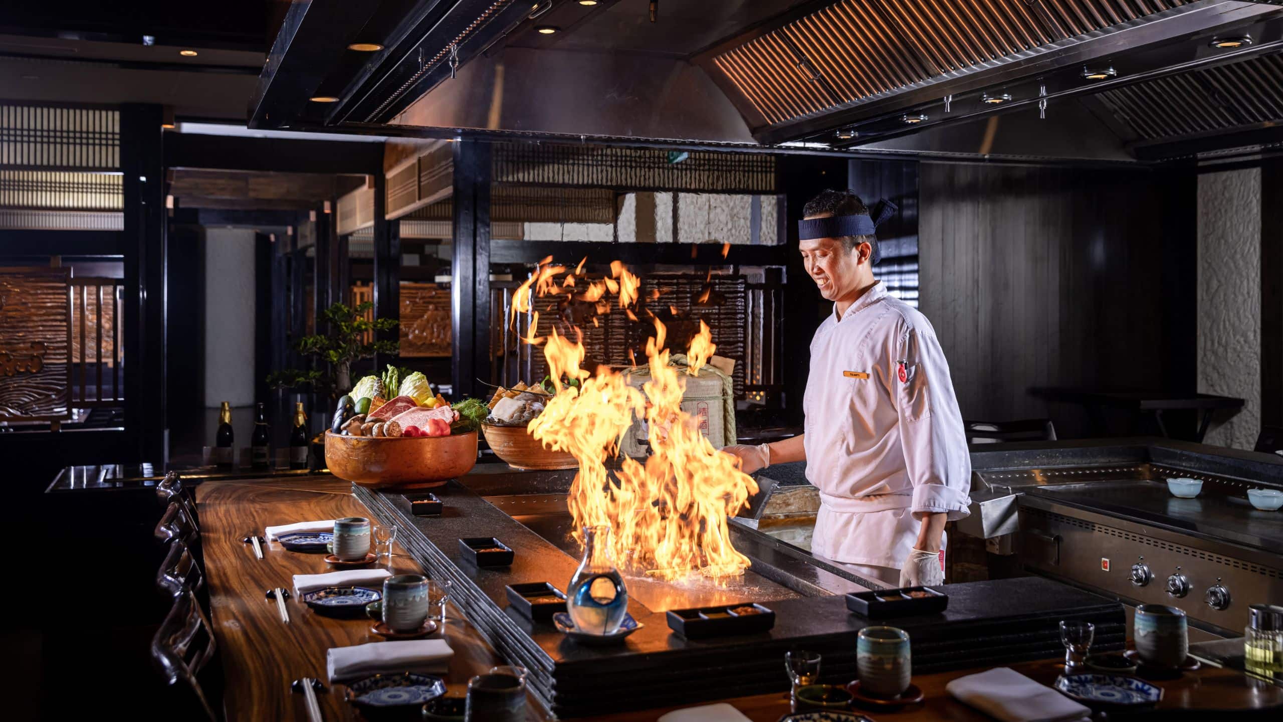Grand Hyatt Jakarta Sumire Teppanyaki Chef Action