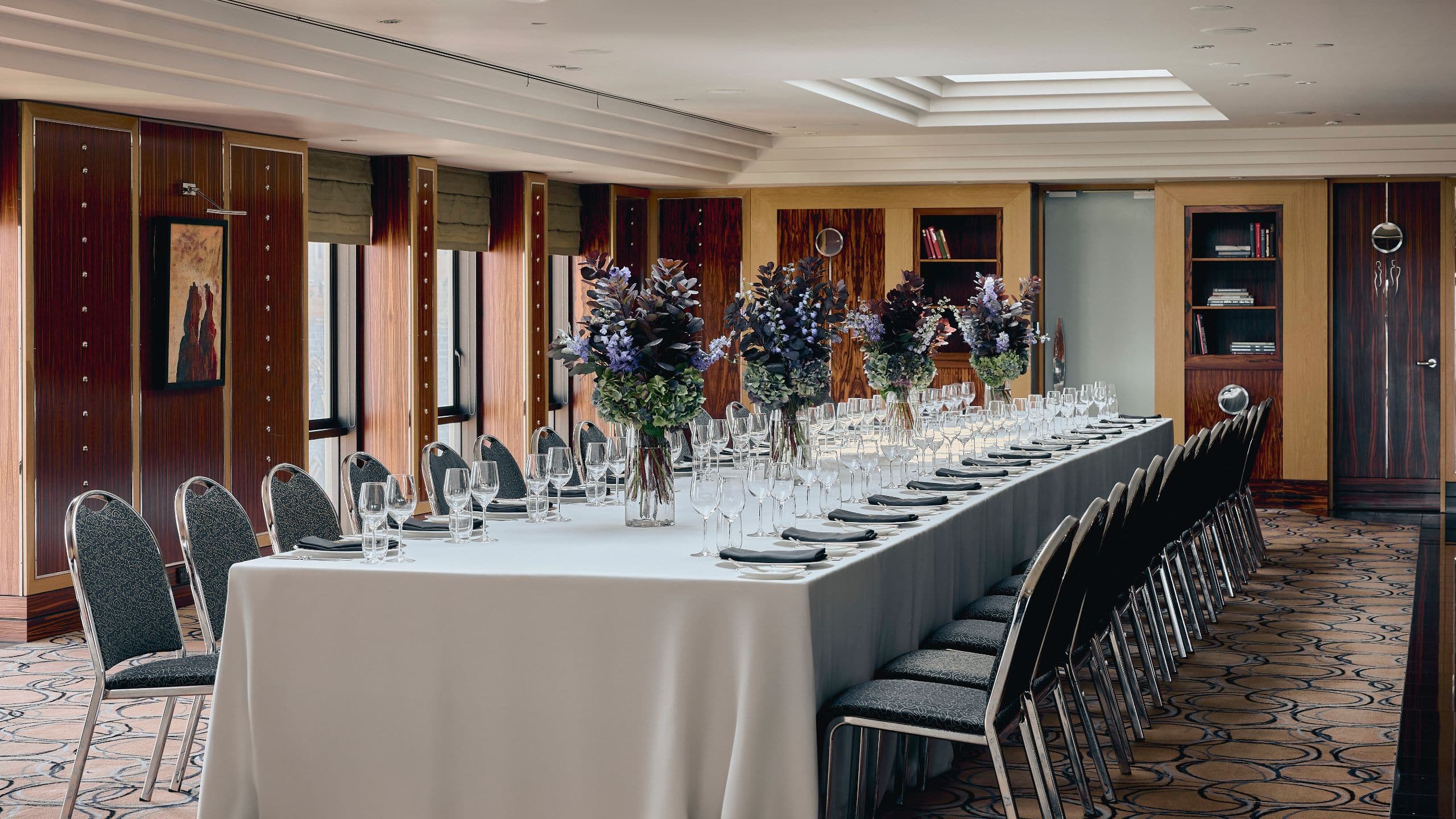 第 1，共 11 Park Hyatt Melbourne Park Lounge Event Long Table