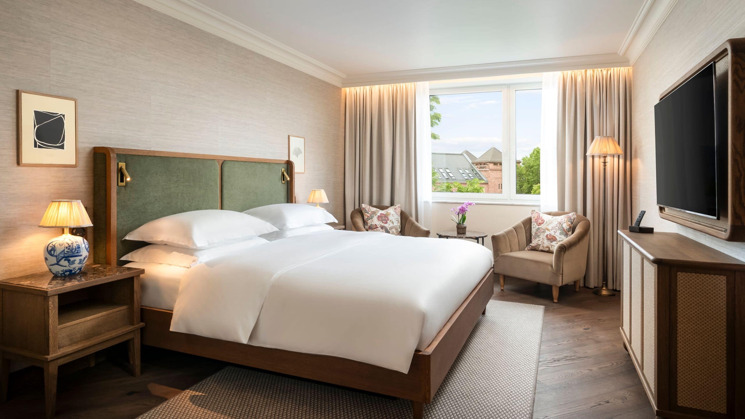 Brunfels Hotel Guestroom King