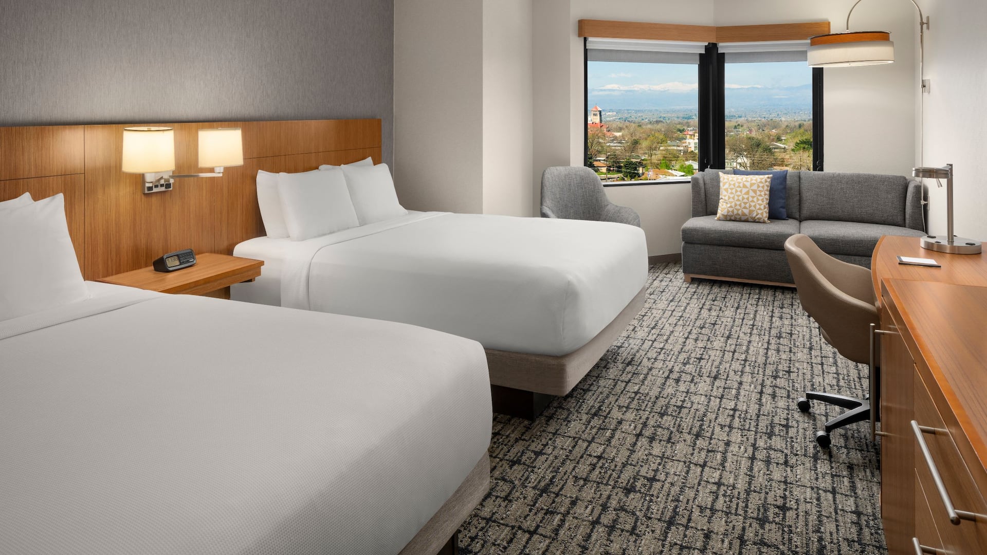 1 de 6 Hyatt Place Denver/Cherry Creek Vwq Two Queens Guestroom Mountain View