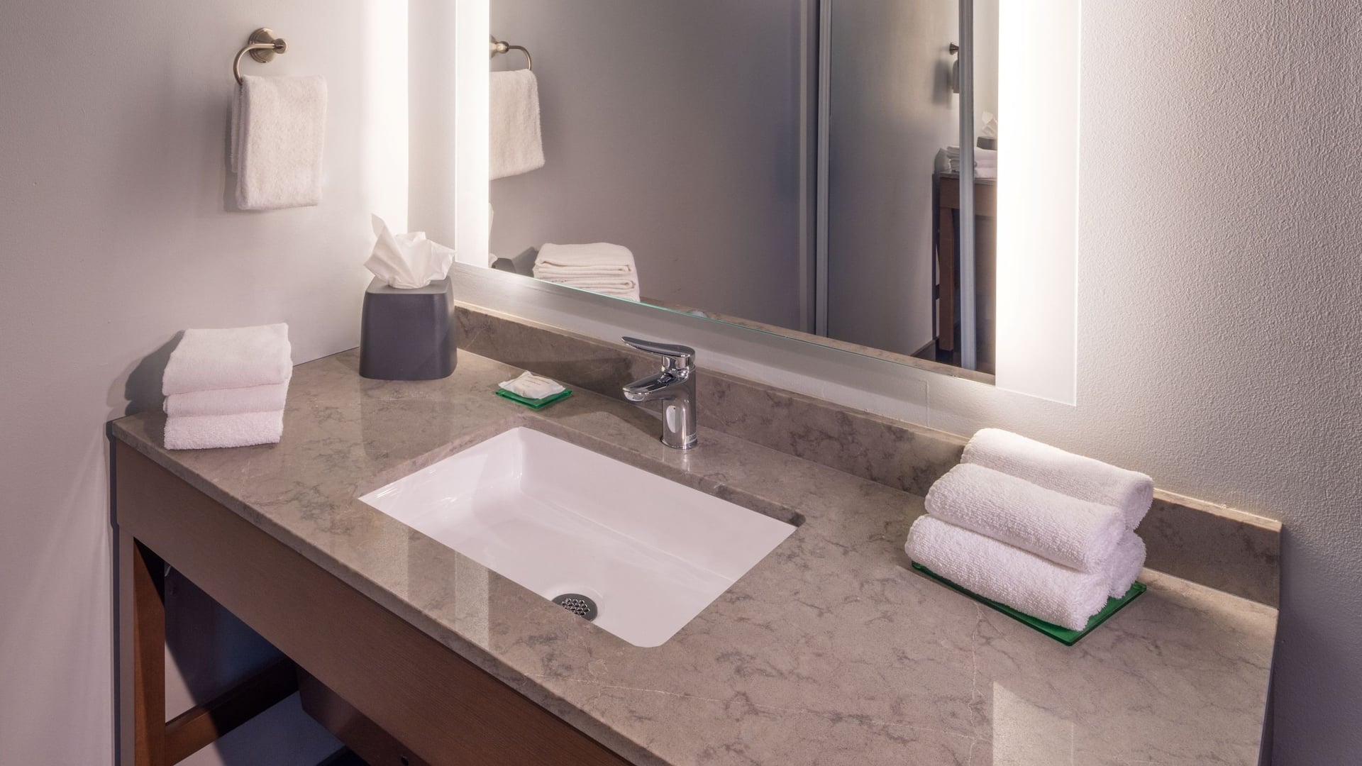 2 of 4 Hyatt Place Seattle/Downtown Accessible Vanity
