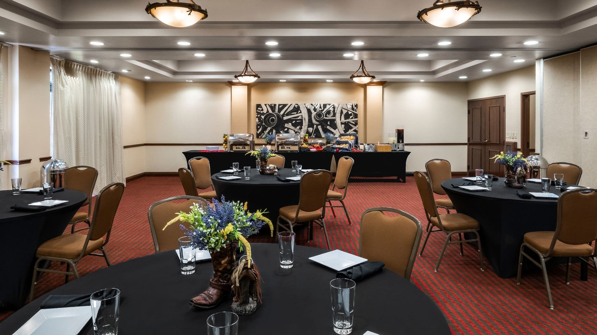 Hyatt Place Fort Worth Historic Stockyards Meeting Space Rounds