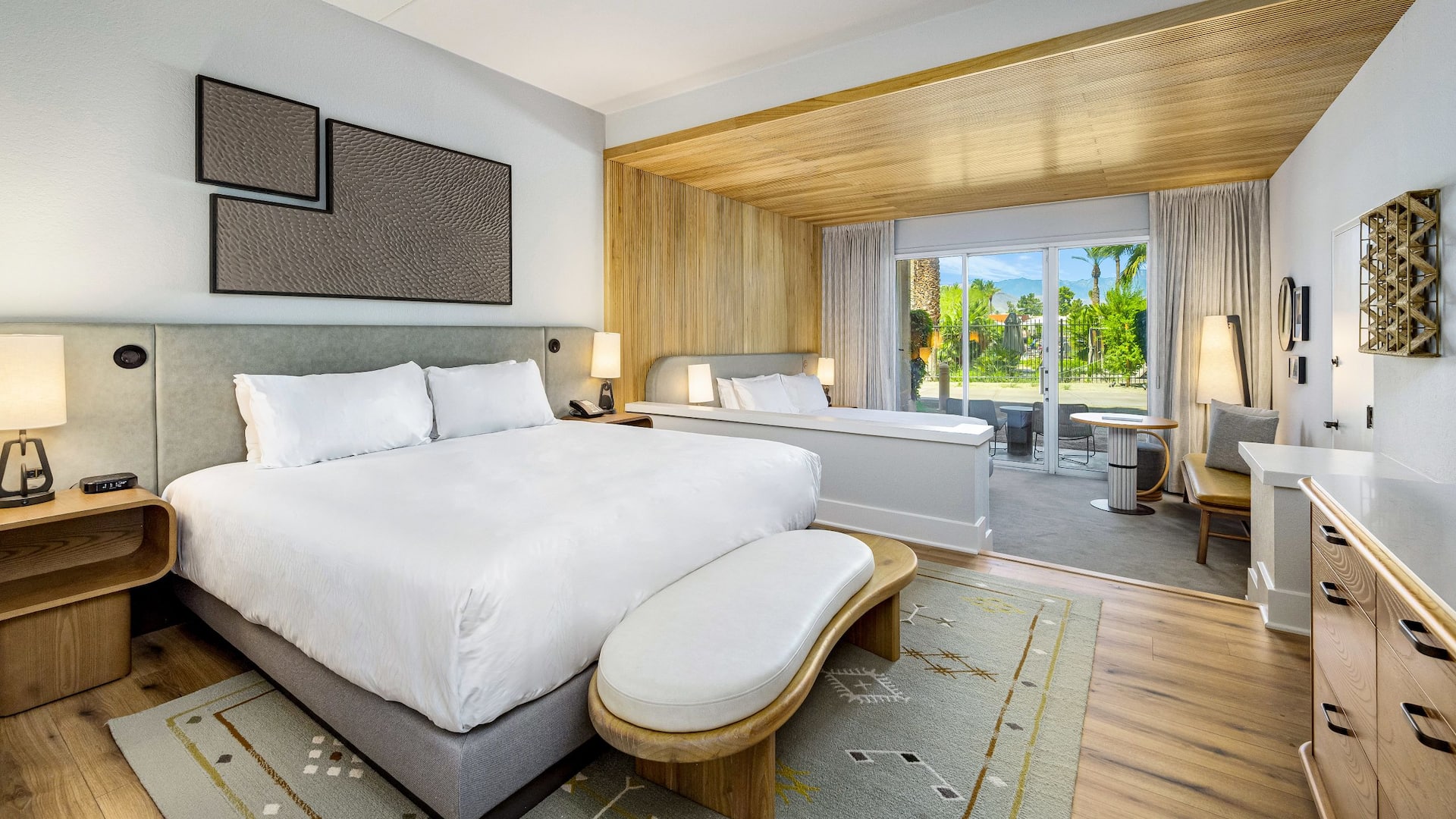 2/4 Grand Hyatt Indian Wells Resort & Villas Two King Pool Access Room