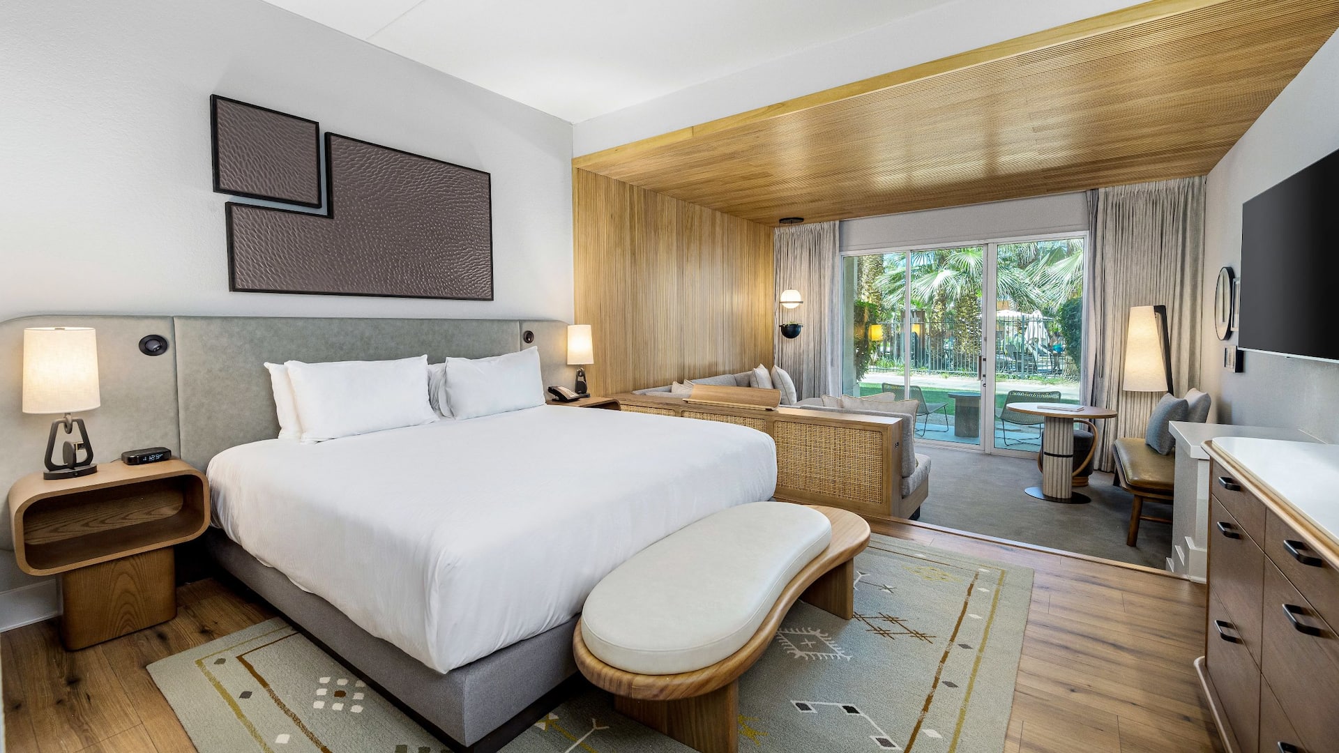 1/4 Grand Hyatt Indian Wells Resort & Villas King Pool Access Bed