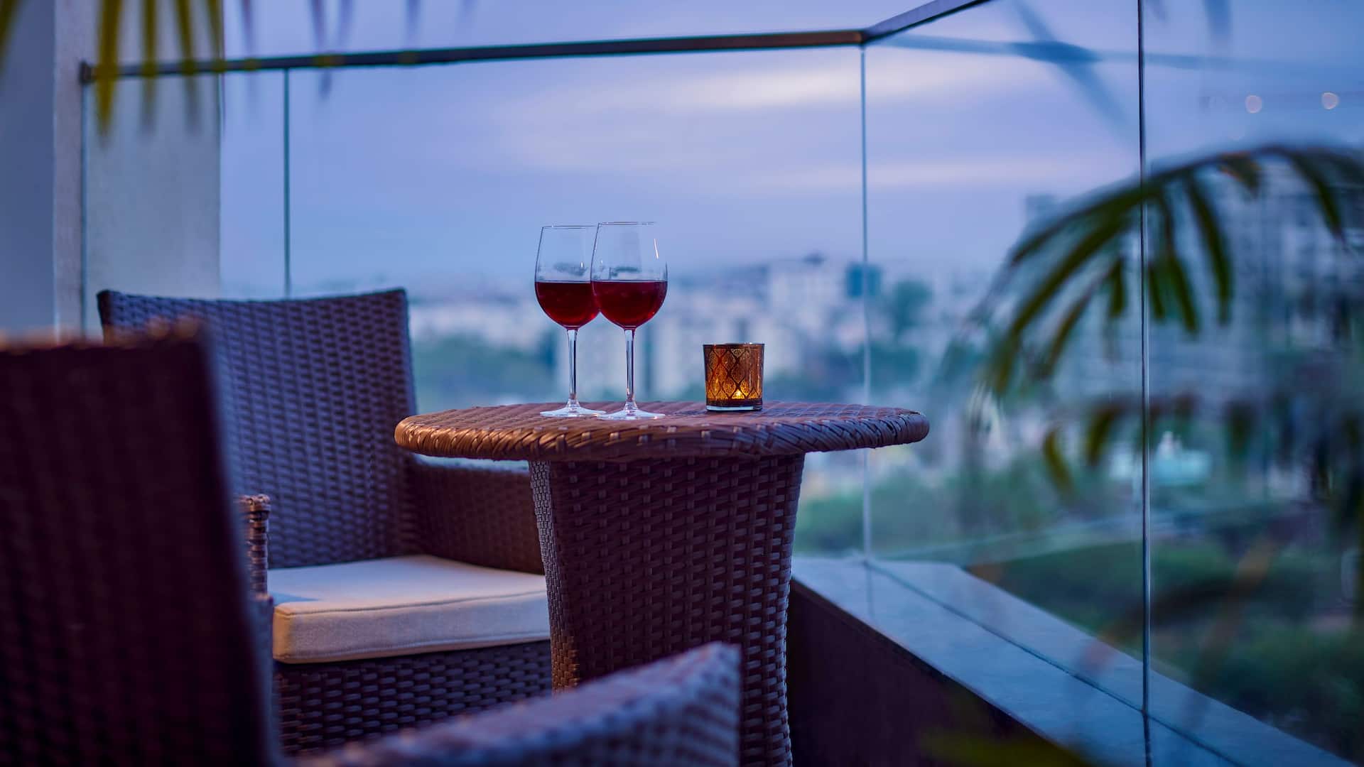 Hyatt Place Aurangabad Airport One Bedroom King Suite Balcony Wine