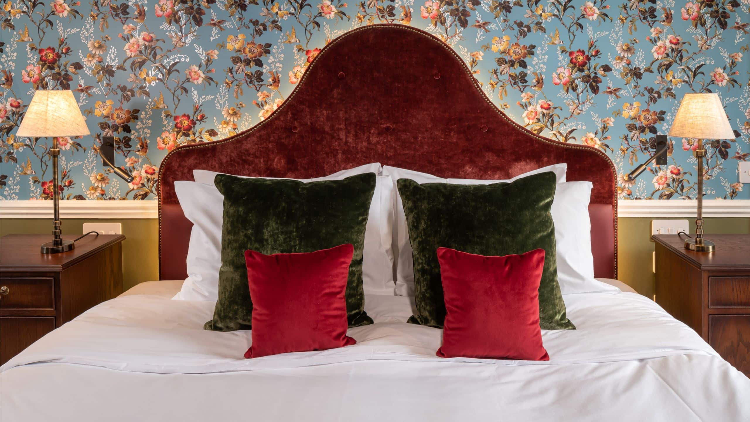 第 2，共 2 SCHLOSS Roxburghe Castle King Bed