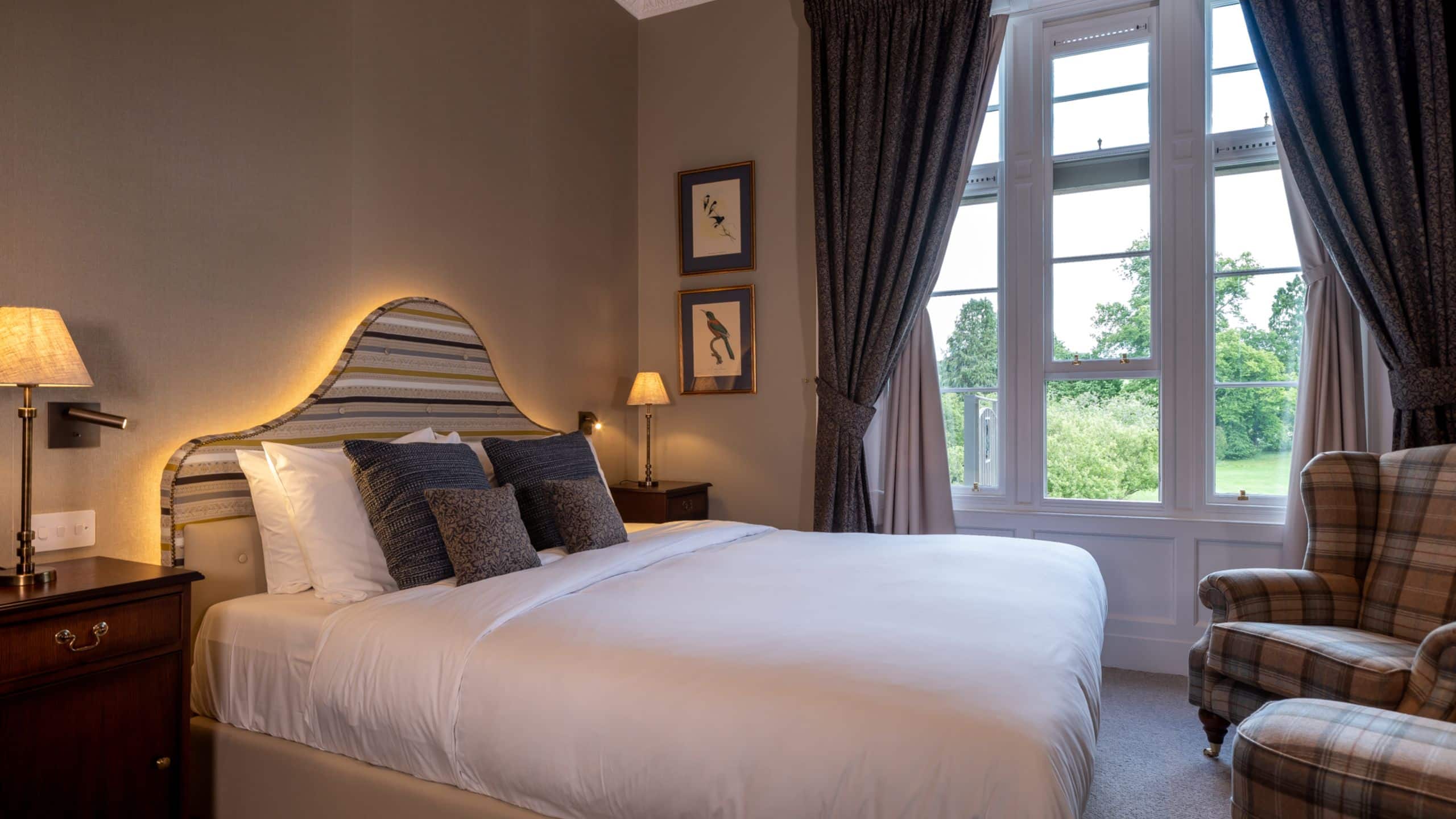 第 3，共 4 SCHLOSS Roxburghe Castle King Deluxe Bed And View