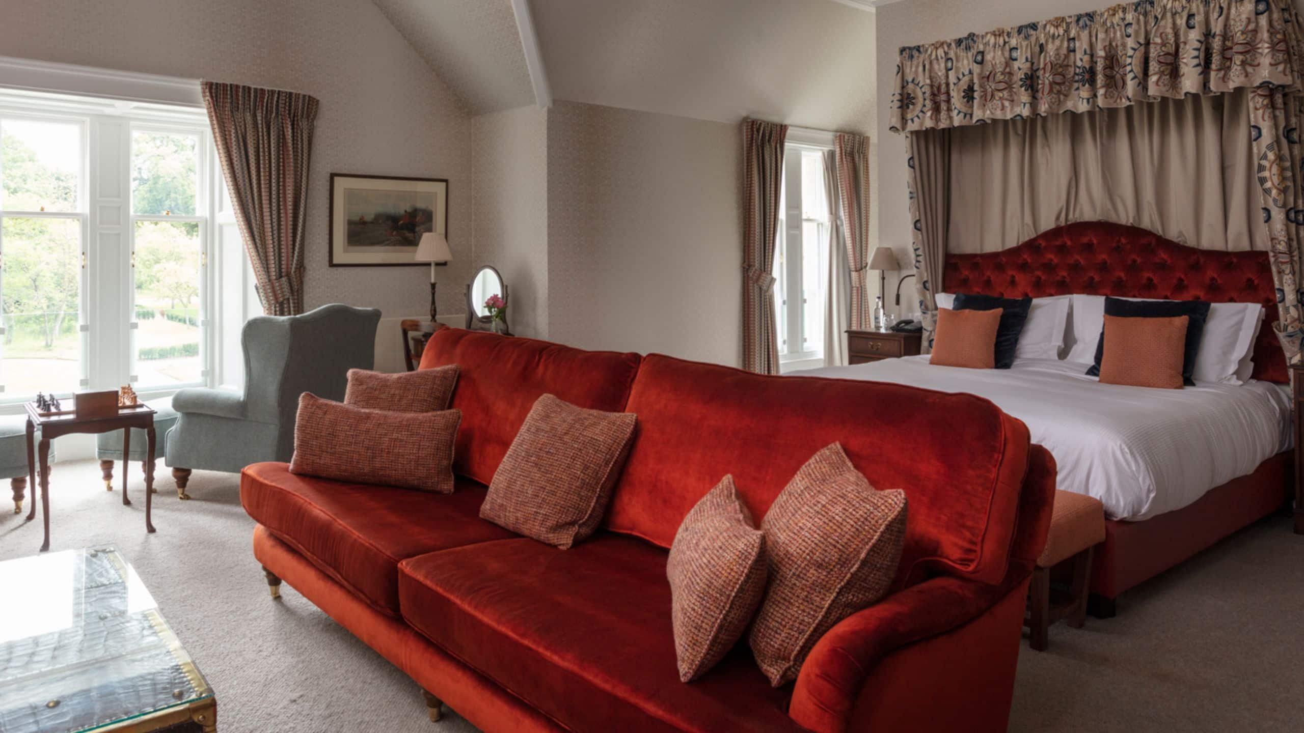 第 1，共 3 SCHLOSS Roxburghe Castle Suite Bed And View