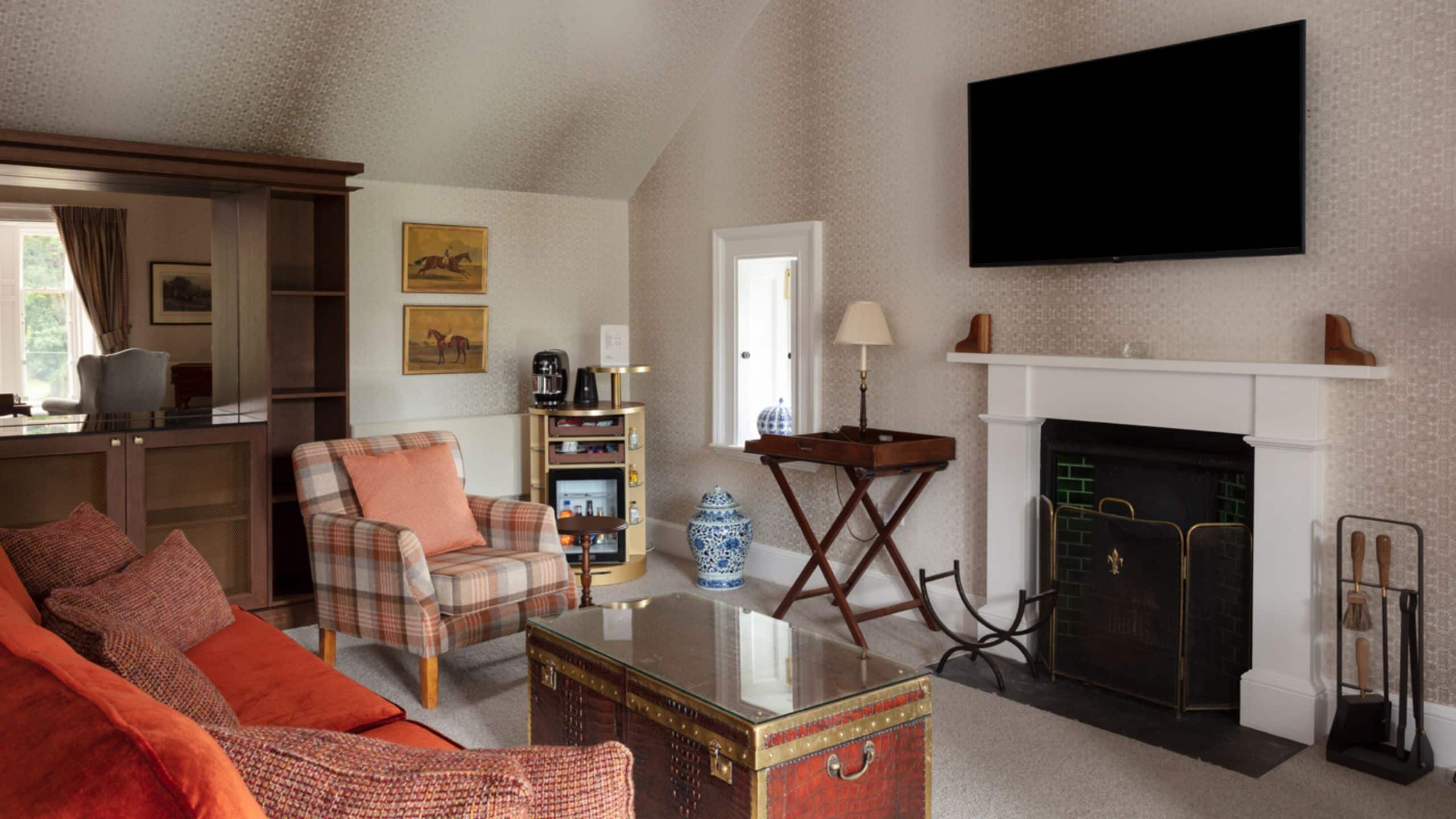 第 2，共 3 SCHLOSS Roxburghe Castle Suite Living Area