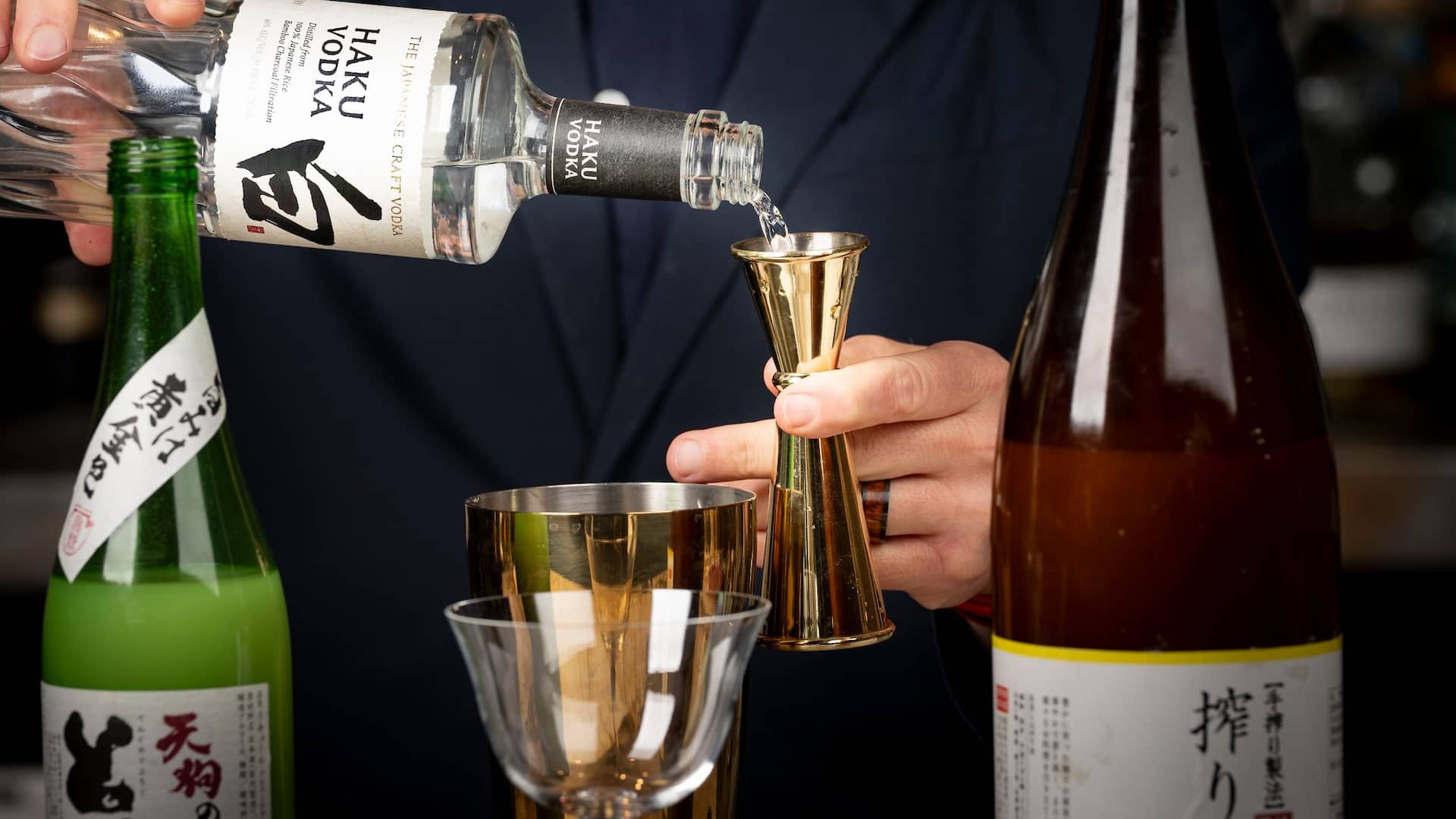 Grand Hyatt Vail Makoto Bar Sake Cocktail Pour