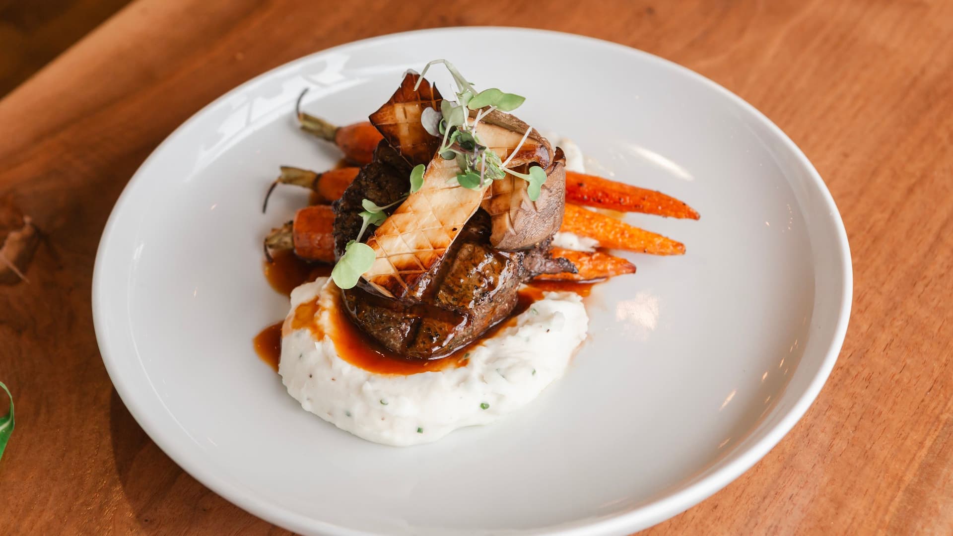 Hyatt Regency Lake Washington at Seattle's Southport Banquet Food Steak