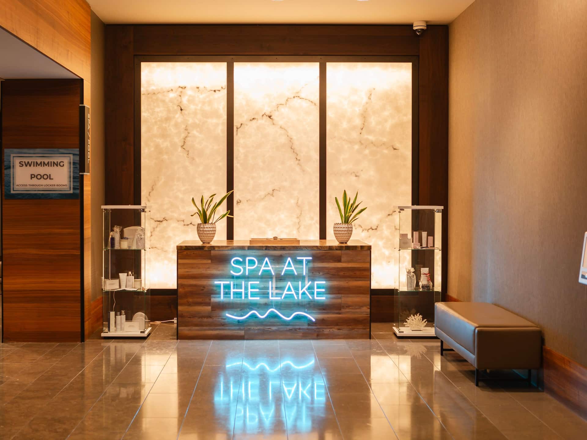 Hyatt Regency Lake Washington at Seattle's Southport Spa Hall Entrance