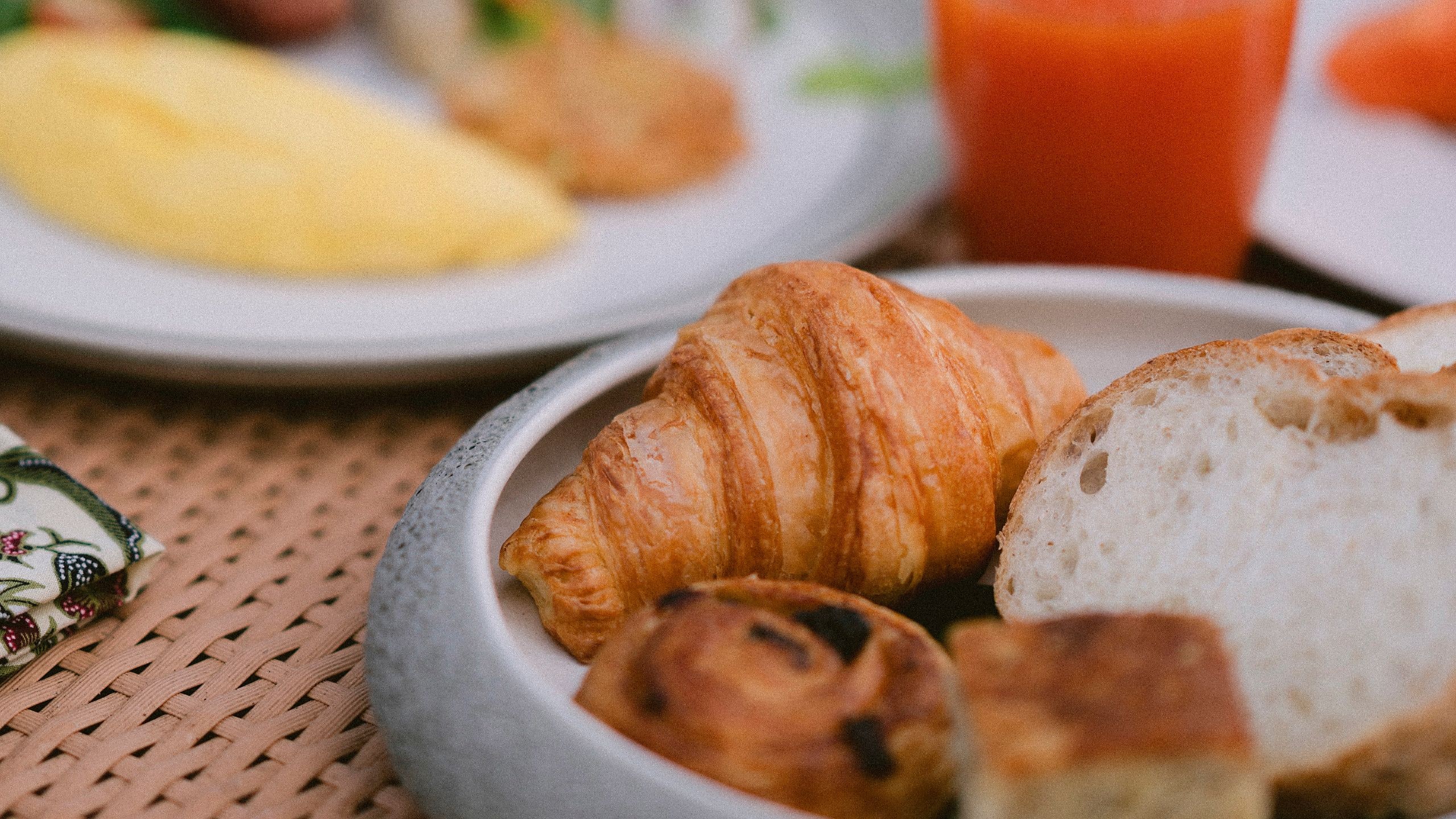 Alila Manggis Picnic Breakfast Juices Pastries