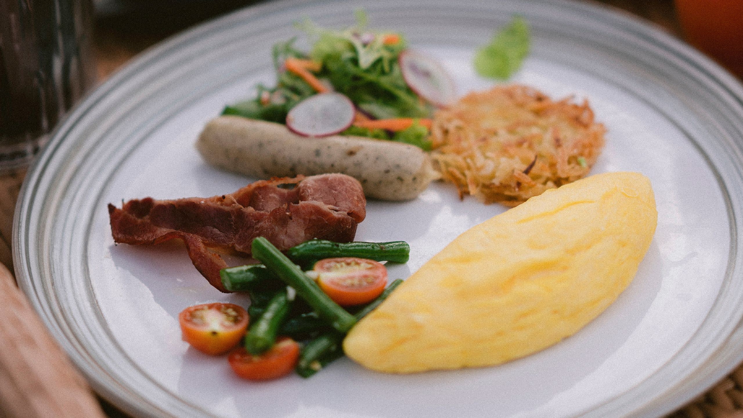 Alila Manggis Picnic Breakfast Eggs Fruits