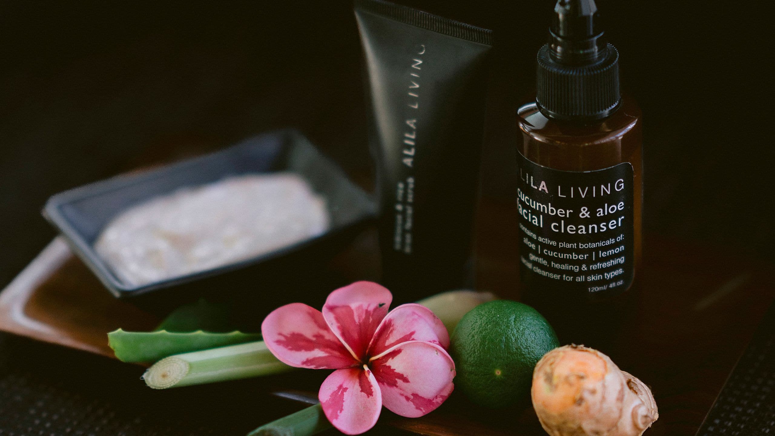 Alila Ubud Alila Living Set Cream Flower
