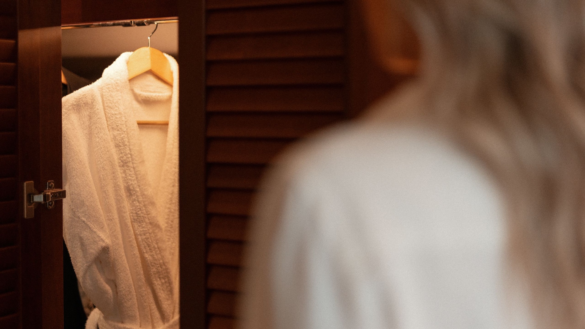 5/7 Hyatt Regency Thessaloniki In room Wardrobe