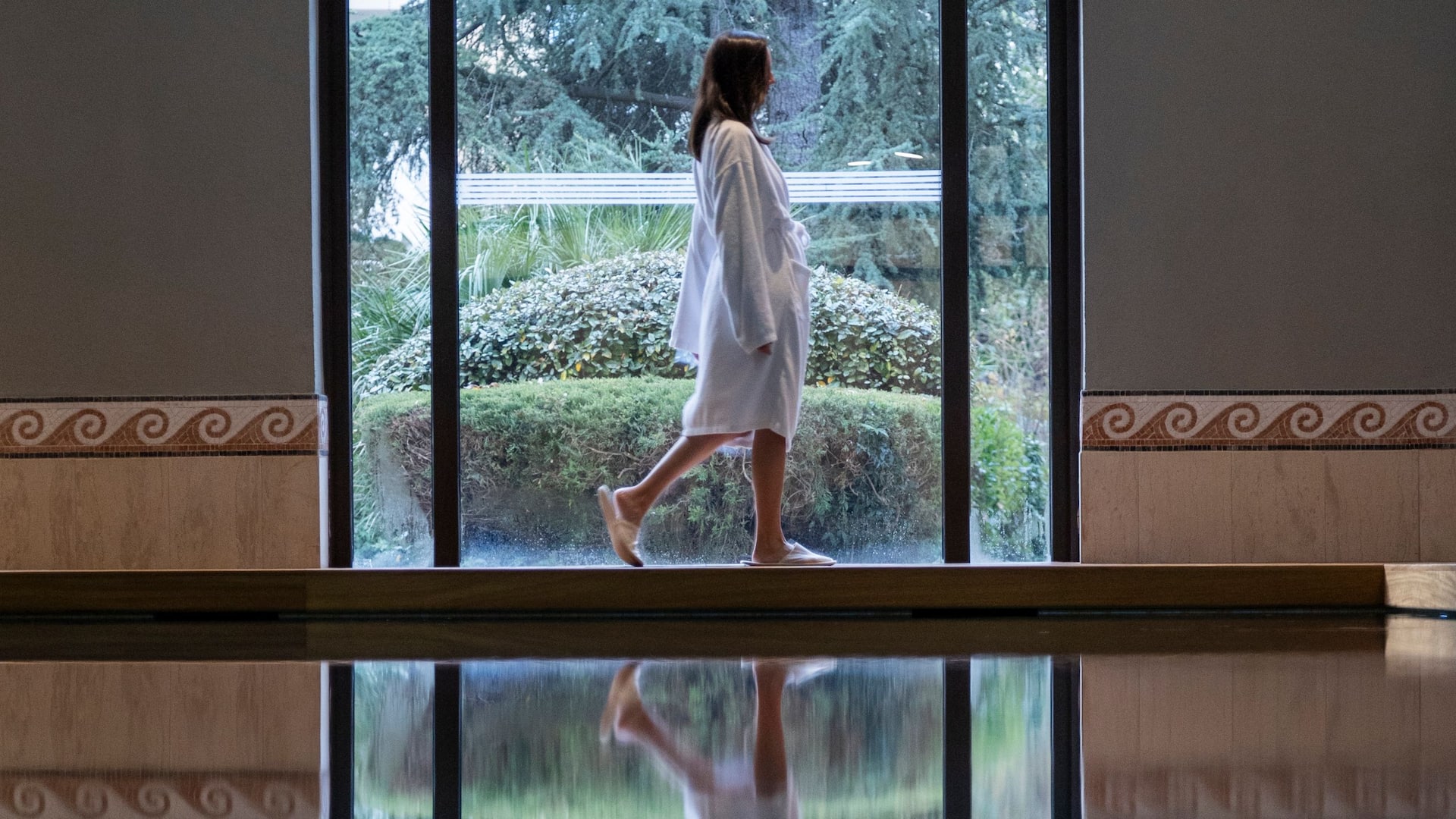 Hyatt Regency Thessaloniki Indoor Pool Relaxation