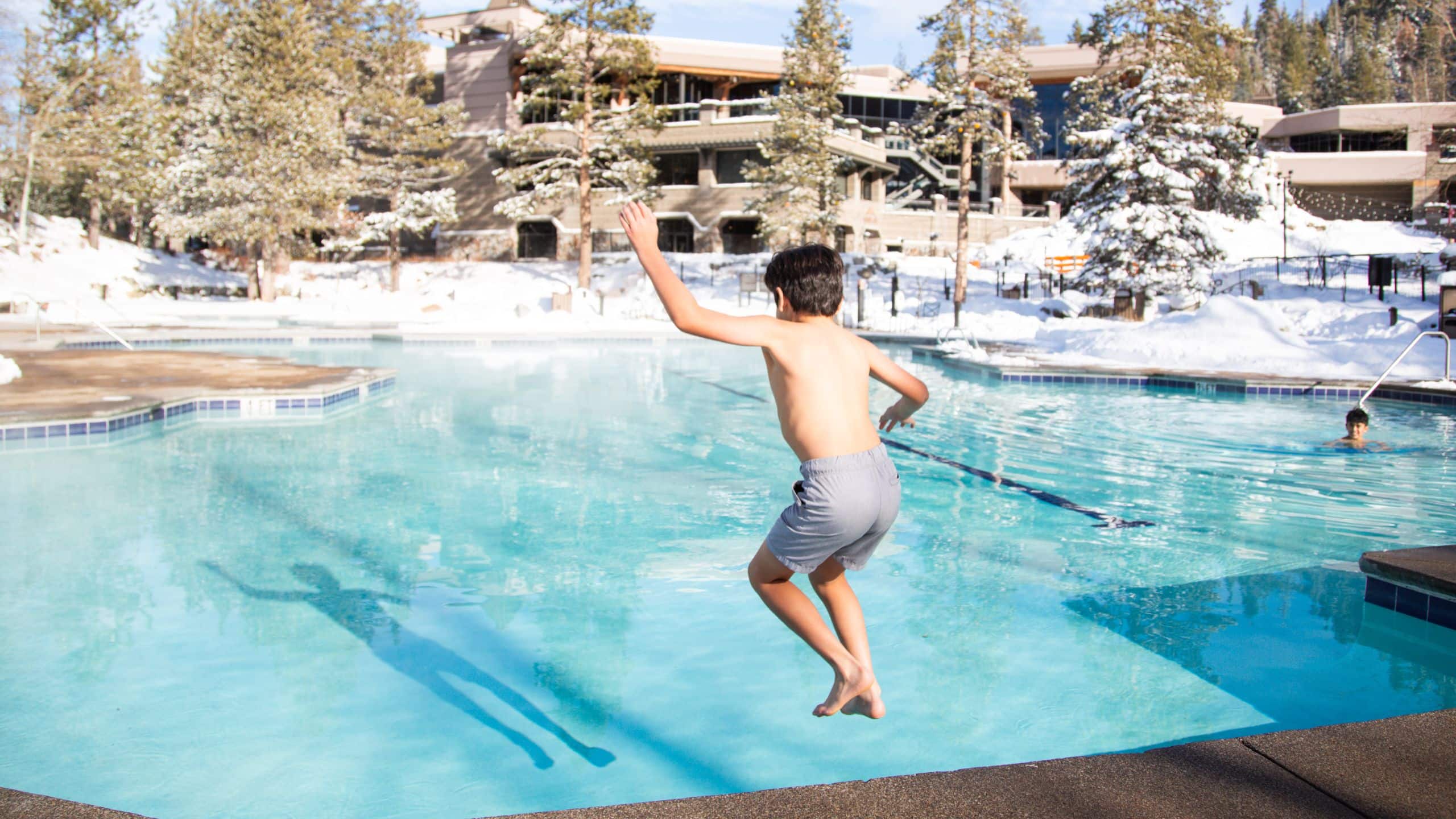 Everline Resort & Spa Son Jumping In Snowy Pool