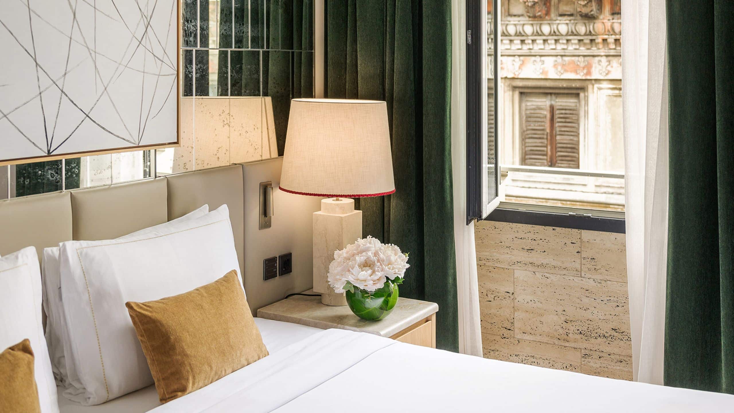 第 8，共 10 Park Hyatt Milan Terrace Suite Bedroom Detail