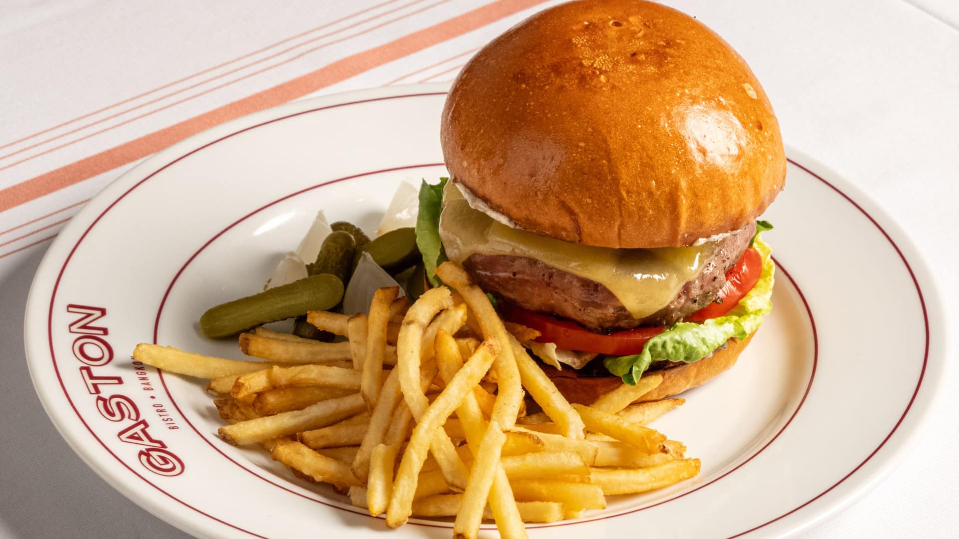 Grand Hyatt Erawan Bangkok Gaston Menu Hamburger