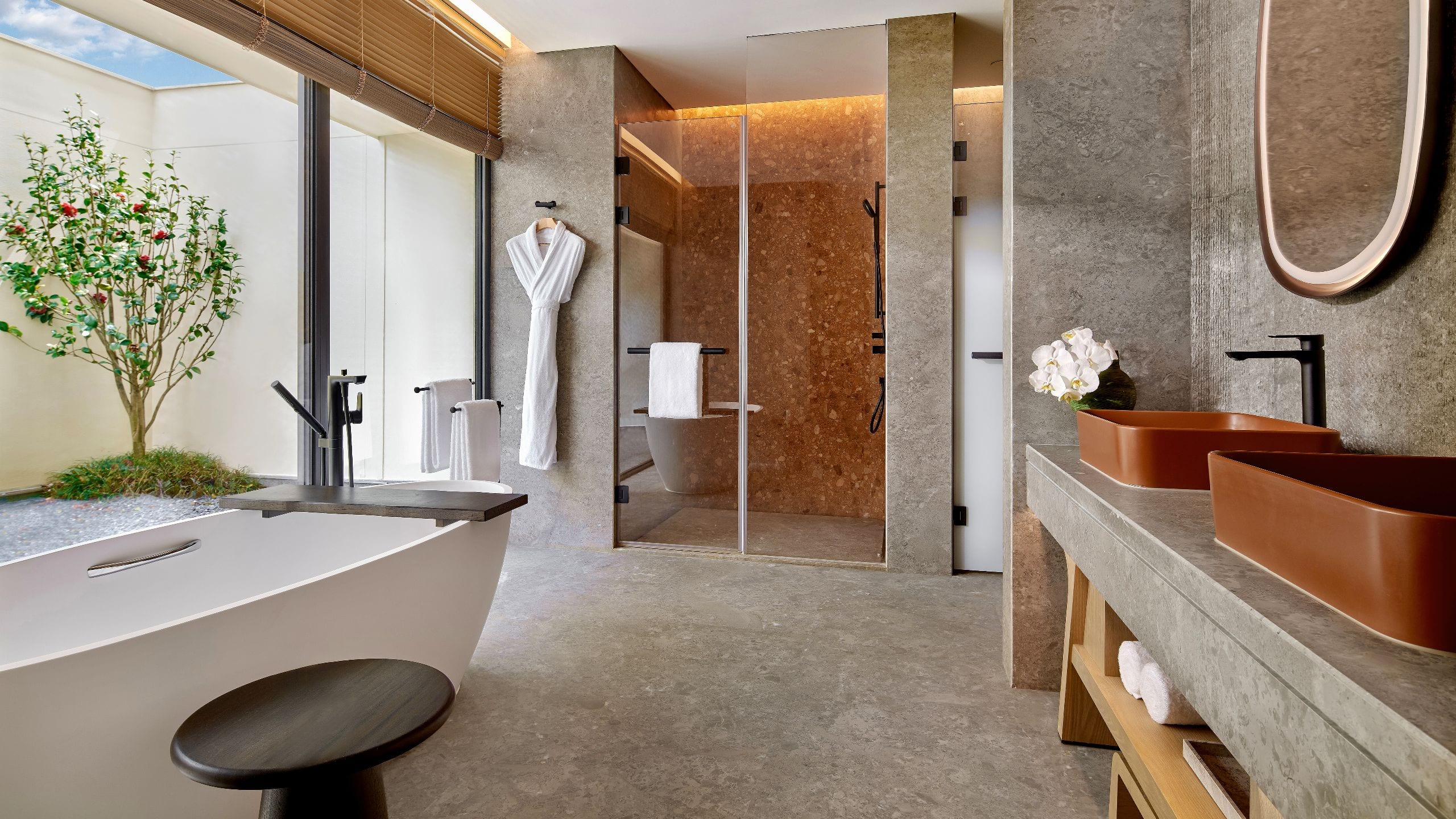 3 of 3 Yada Xishan Hotel Yixing Deluxe Room Bathroom