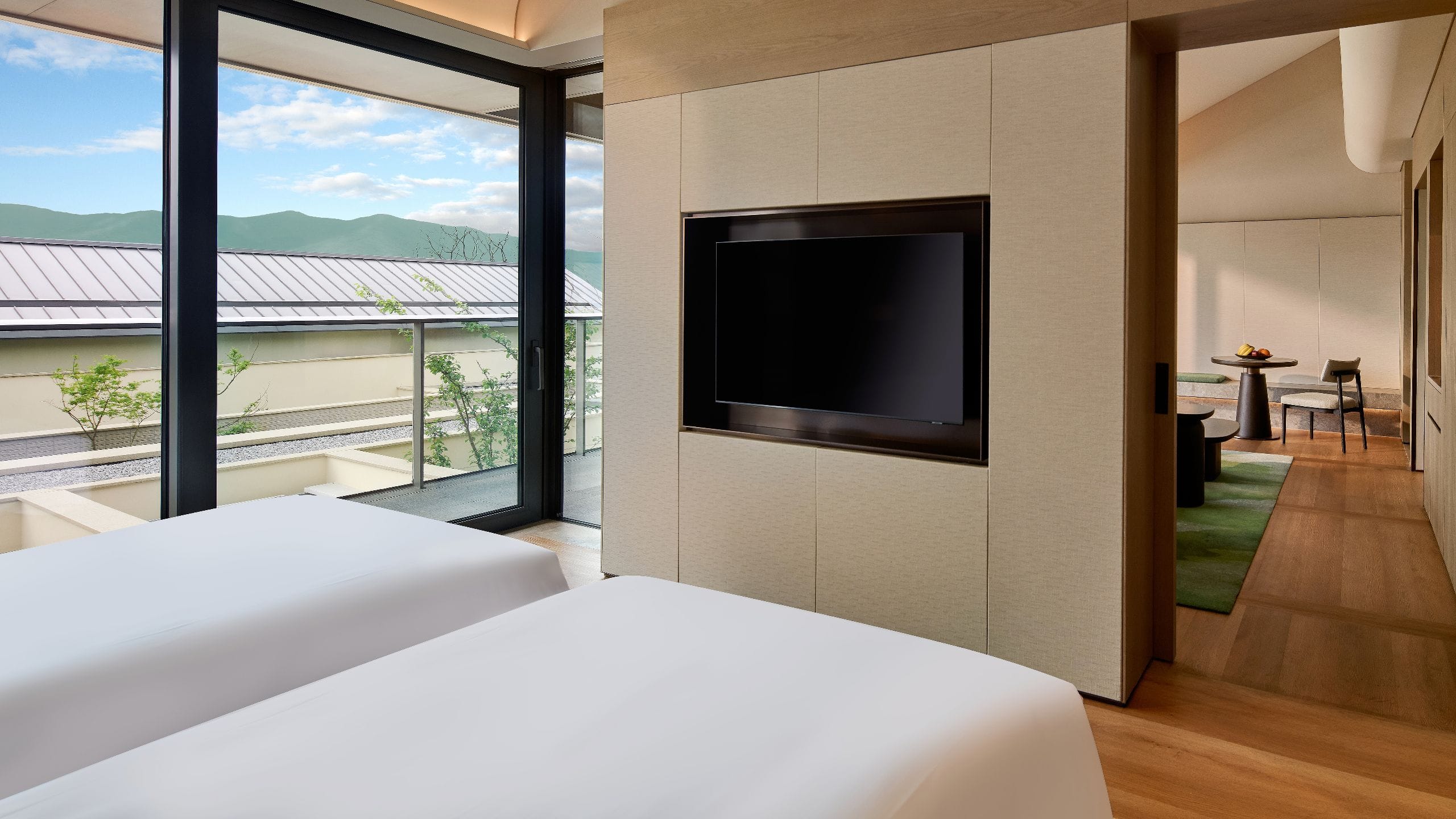 2 of 2 Yada Xishan Hotel Yixing Deluxe Suite Twin