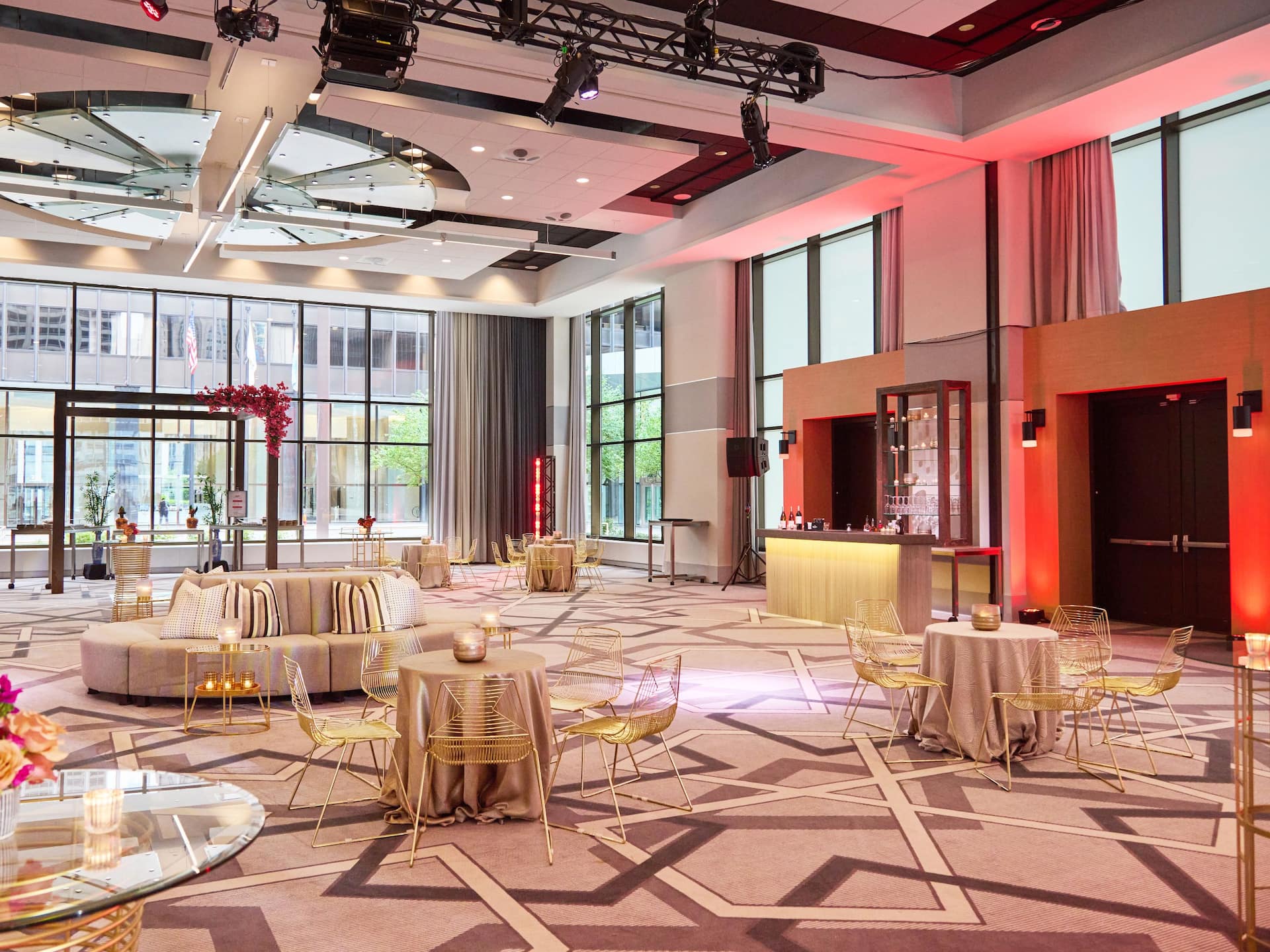 Hyatt Regency Chicago Crystal Ballroom Soft Seating