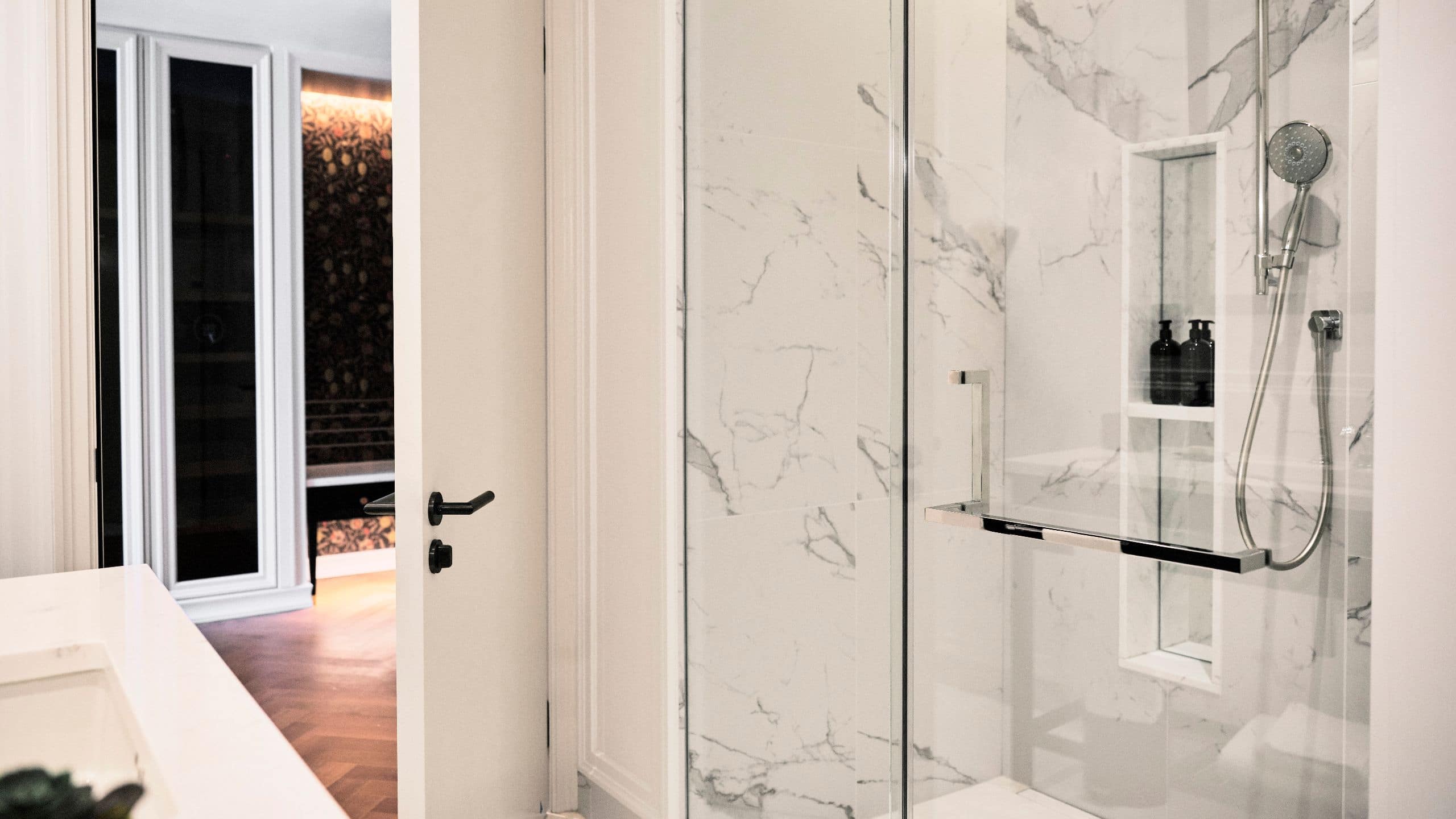 第 2，共 5 Park Hyatt London River Thames Room King Bathroom Shower