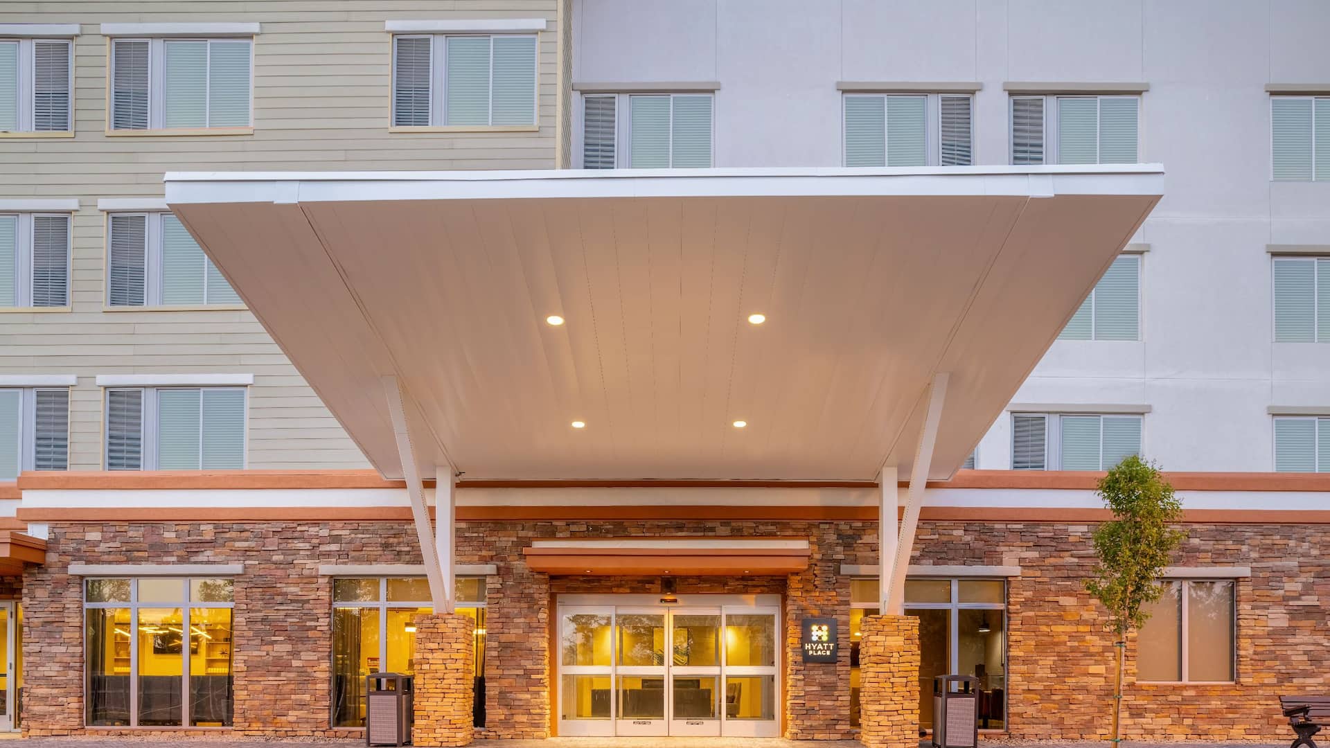 Hyatt Place Flagstaff Entrance