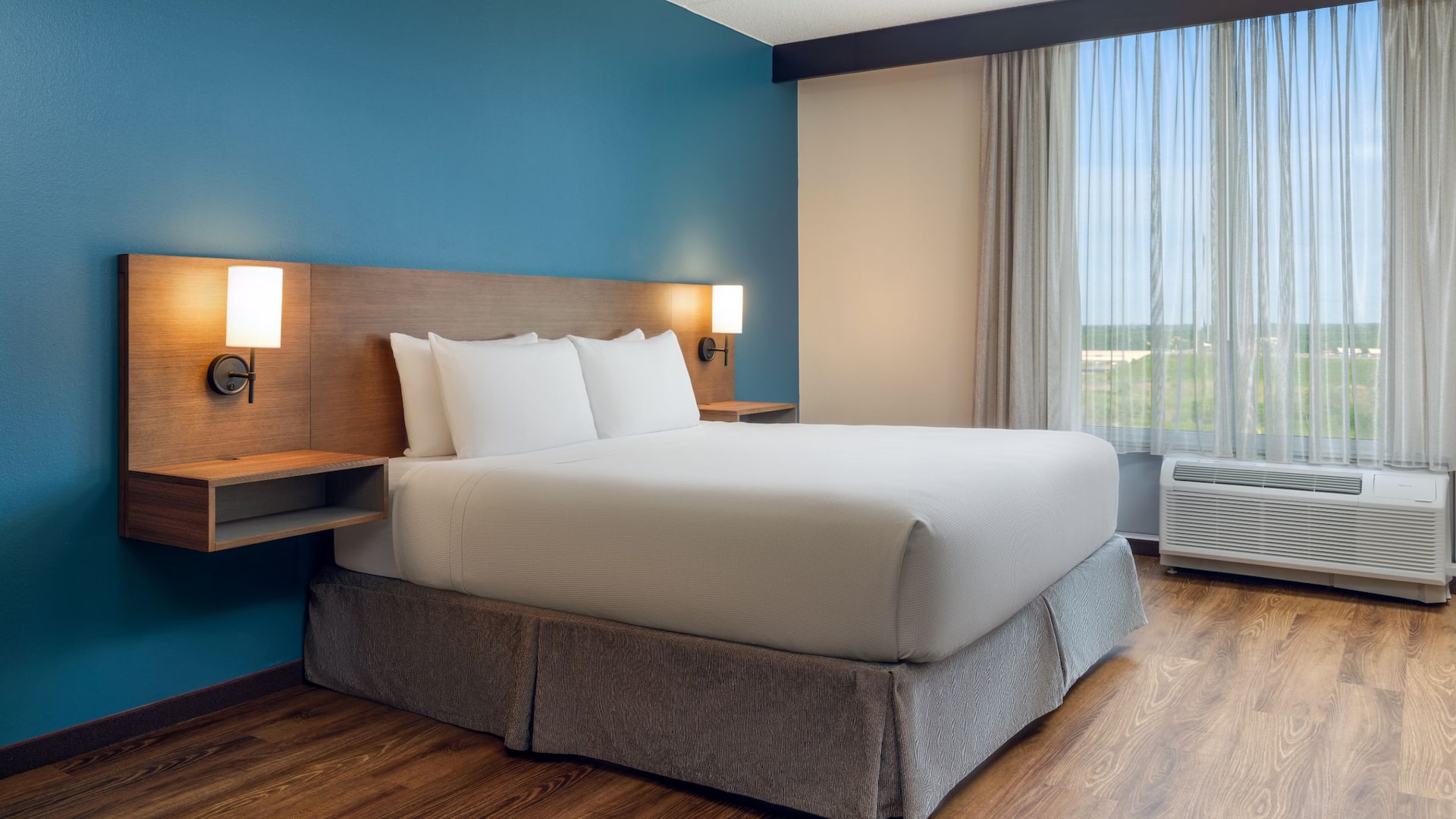Hyatt Place Grand Rapids-South Ada King Bed