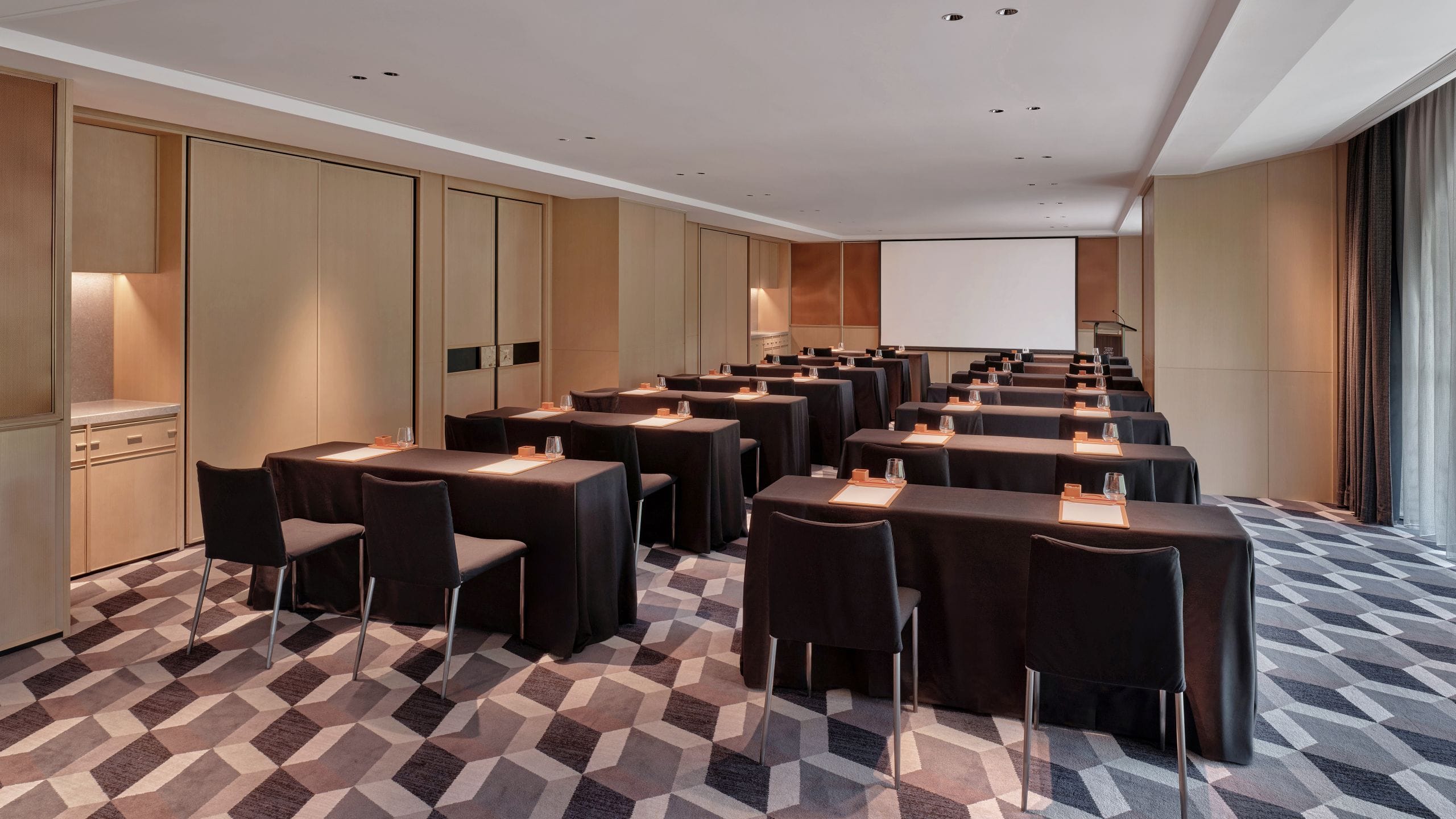 Hyatt Centric Zhongshan Park Shanghai Meeting Room