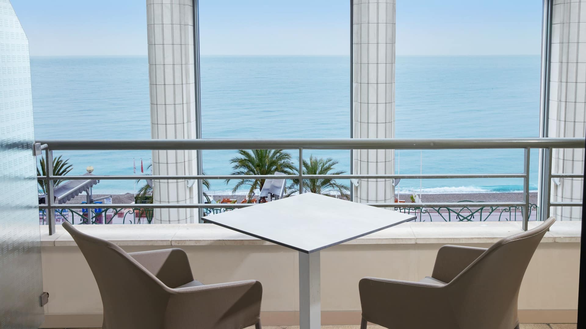 6 de 6 Hyatt Regency Nice Palais de la Méditerranée King Sea View Terrace View