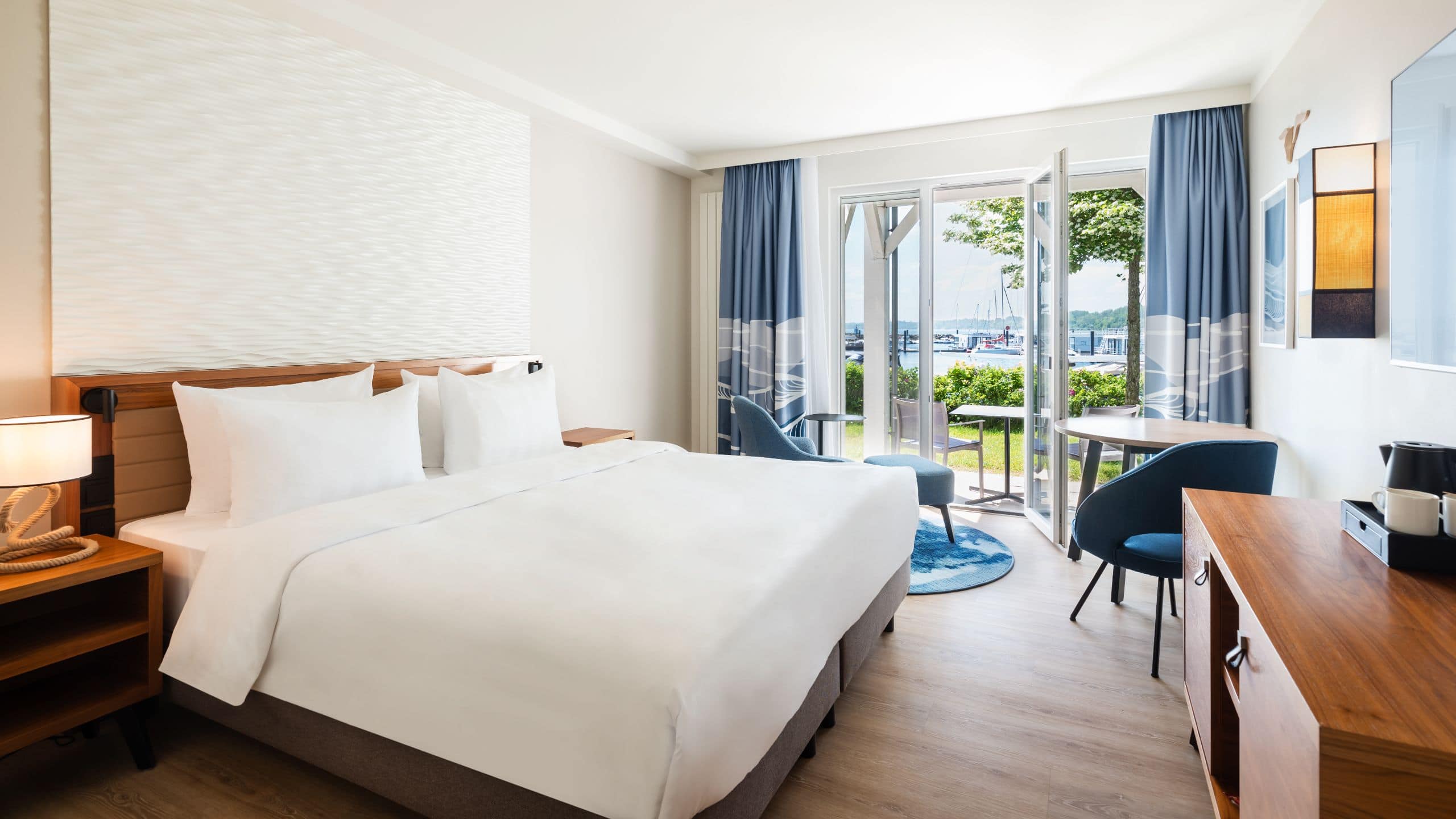 2/5 Lindner Hotel Boltenhagen One King Bed Overview