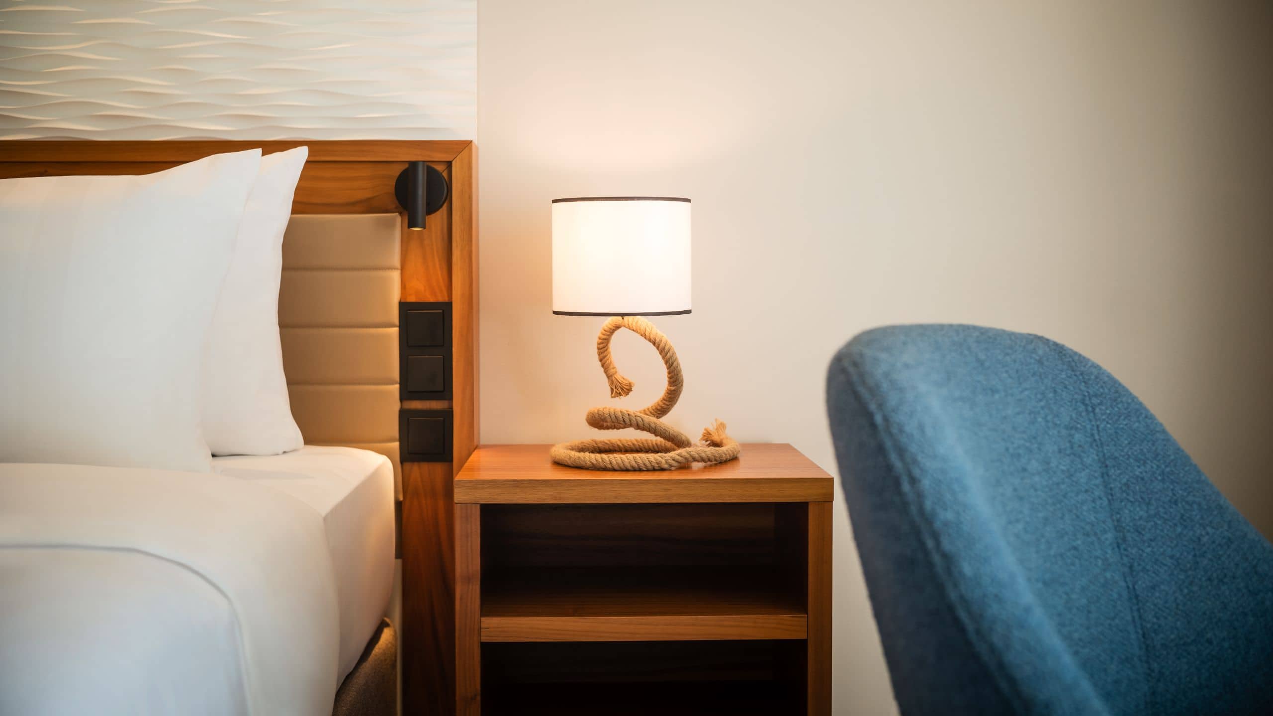 2/5 Lindner Hotel Boltenhagen One King Bed Close Up