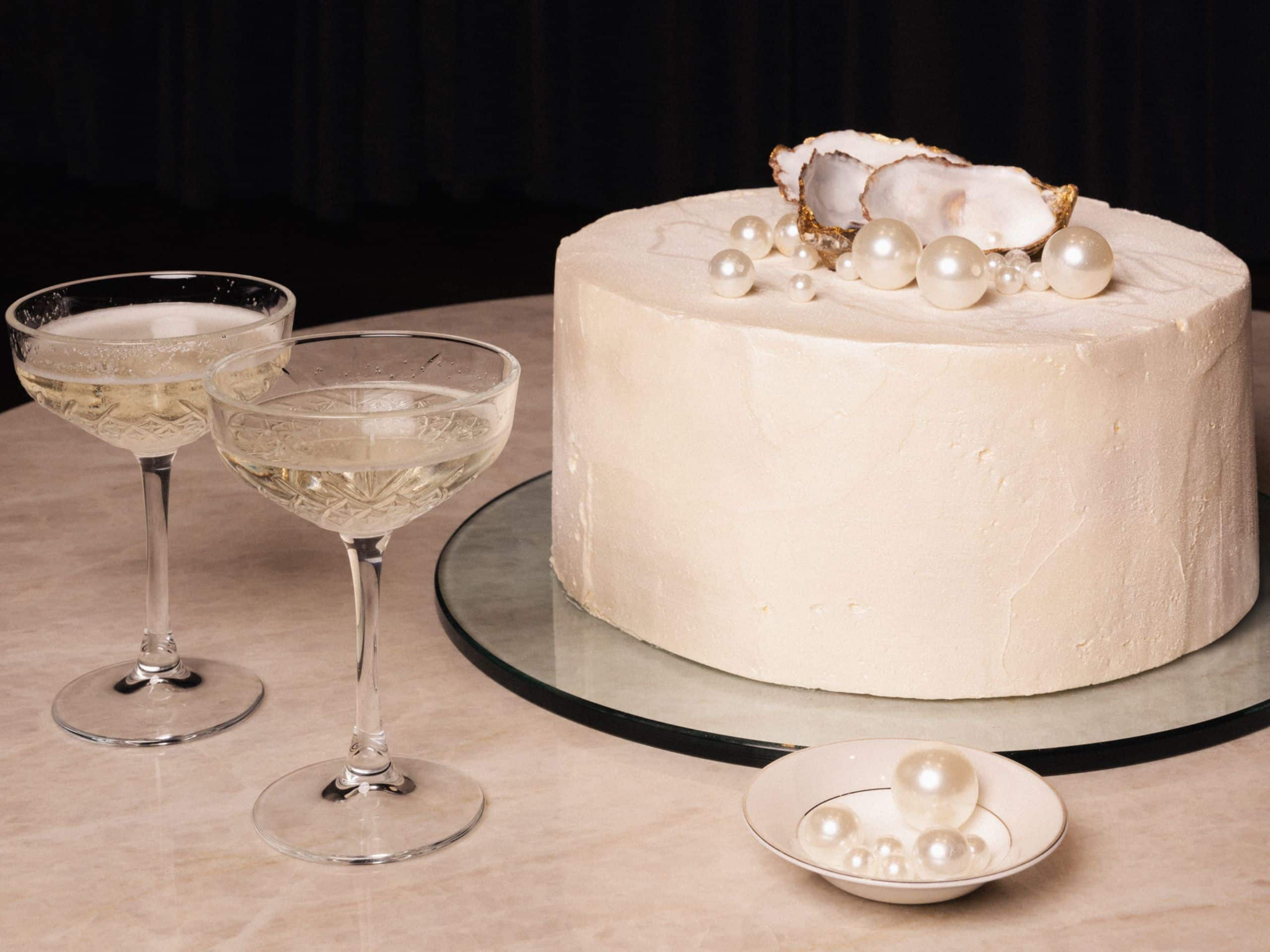 Park Hyatt Zurich Wedding Ballroom Cake Champagne Pearls