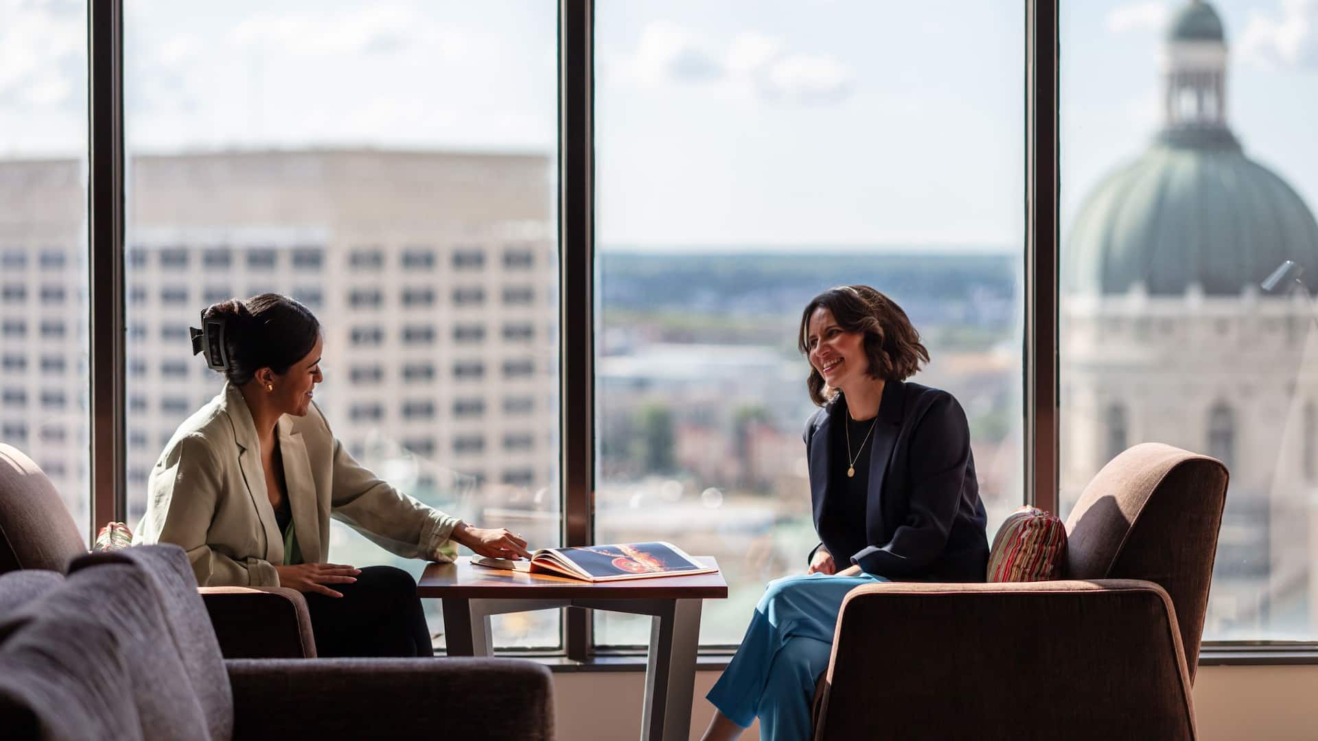 Hyatt Regency Indianapolis Regency Club Woman Sitting Talking