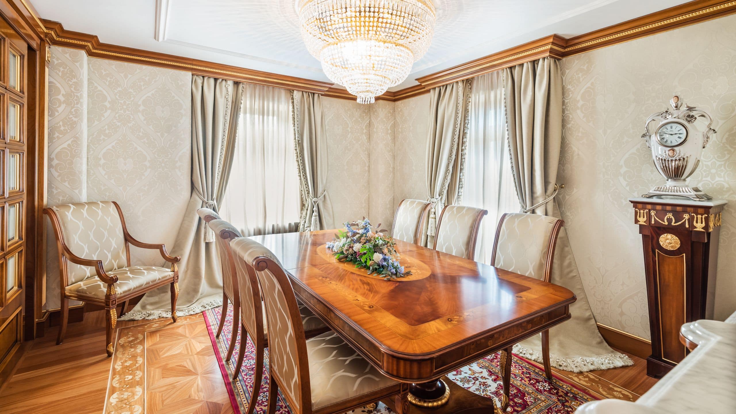 Hotel Flüela Davos Royal Suite Dining Room