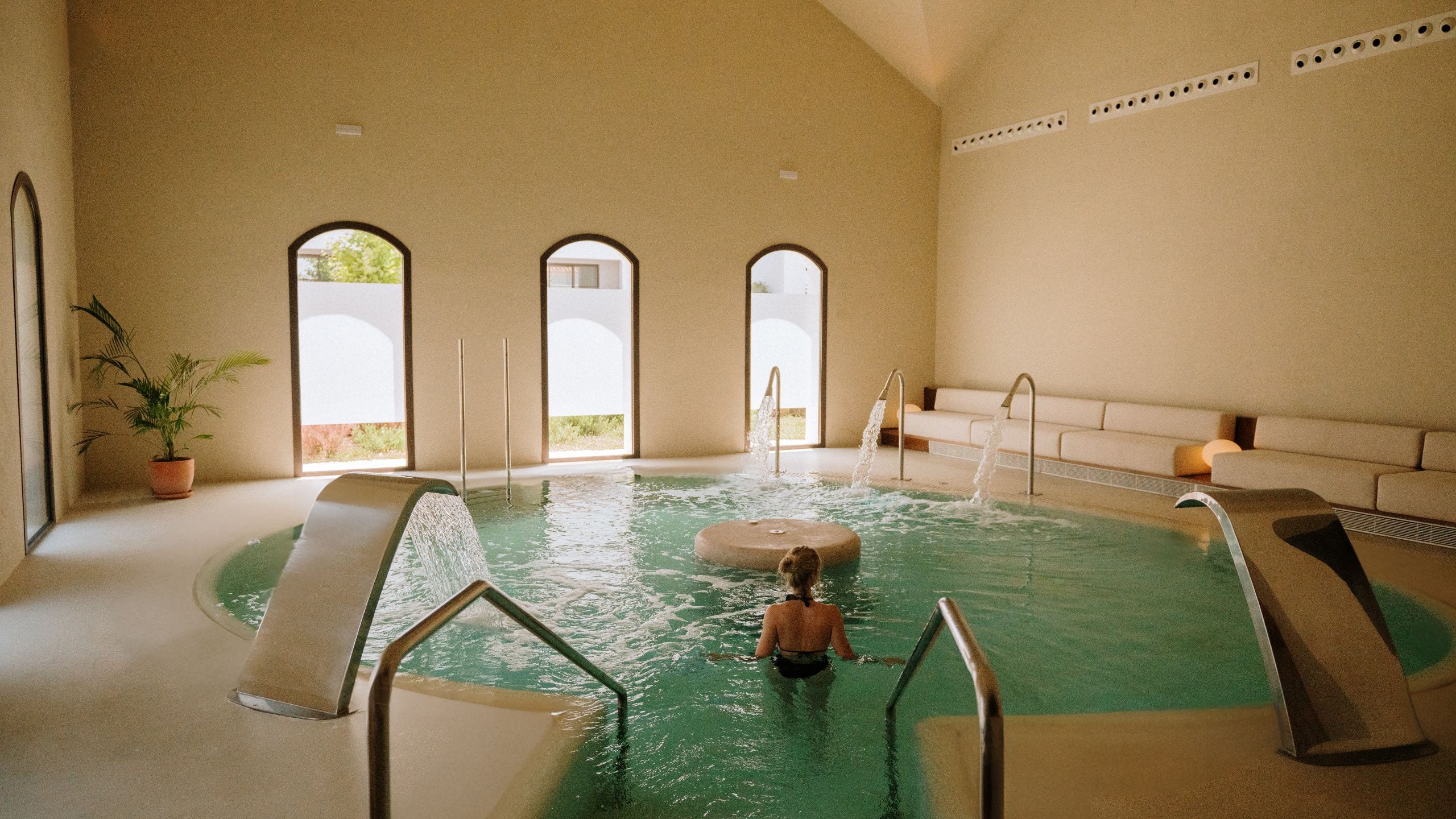 La Zambra Resort Mood Spa Pool Circuit