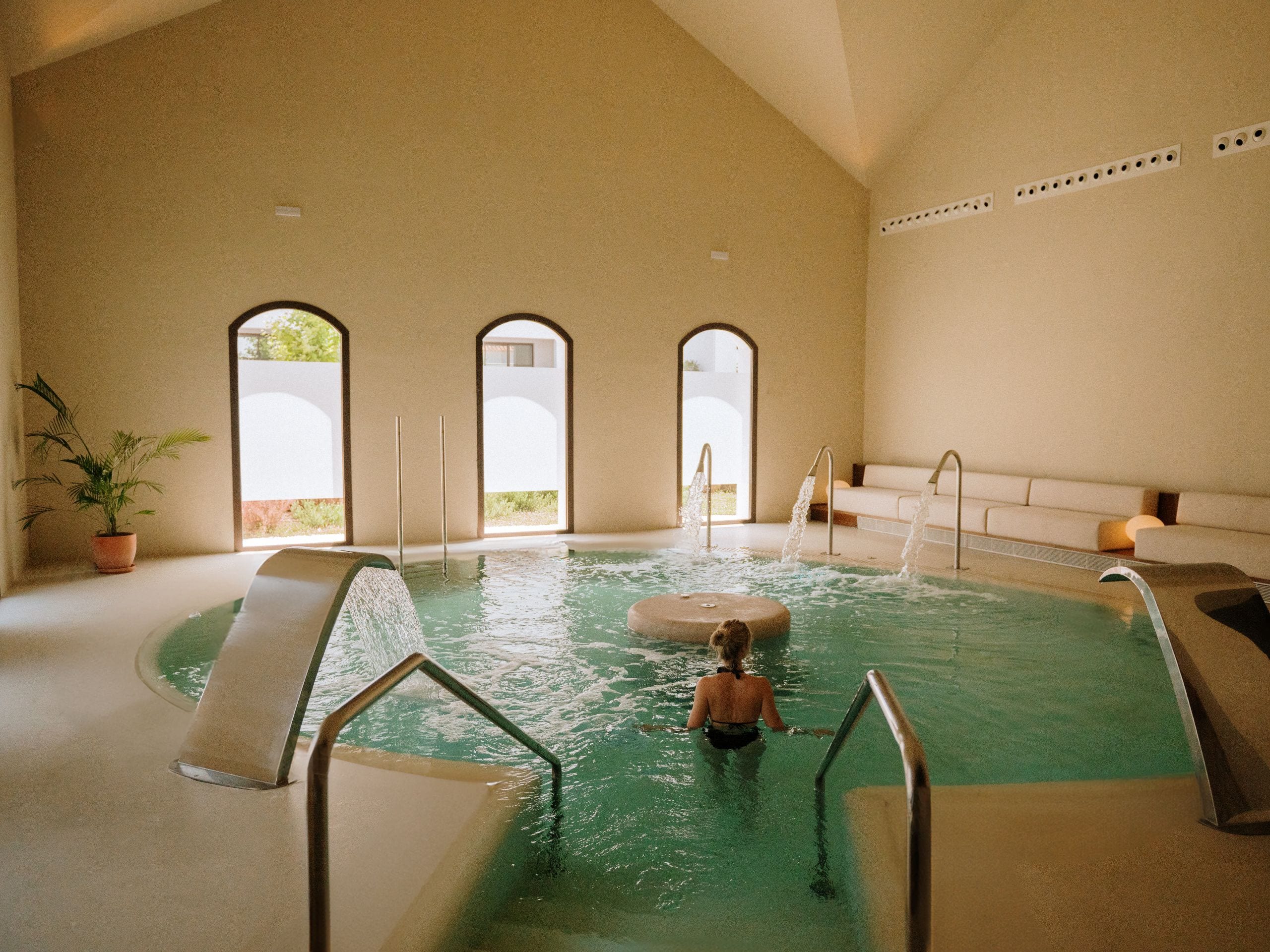 La Zambra Resort Mood Spa Pool Circuit