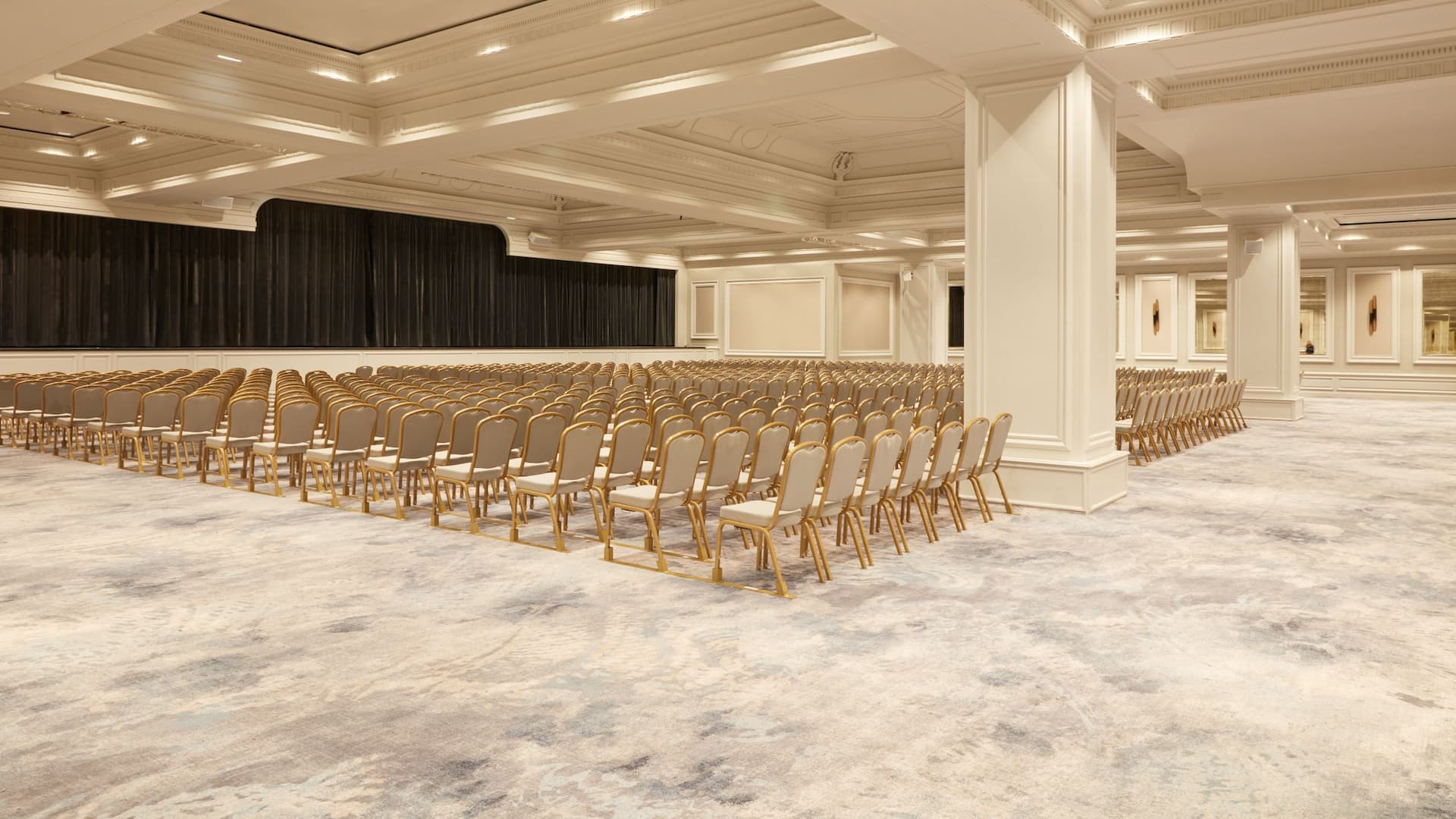 4 of 5 Hyatt Regency Nice Palais de la Méditerranée Salon Riviera Left Side