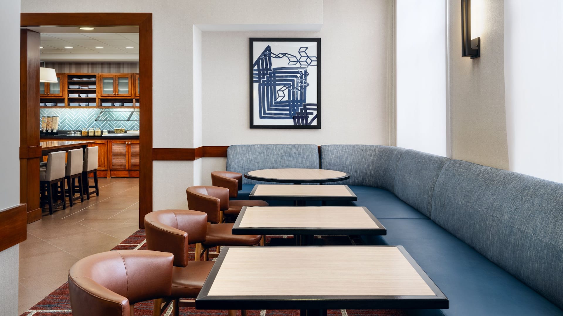 Hyatt Place Columbus-North Breakfast Seating