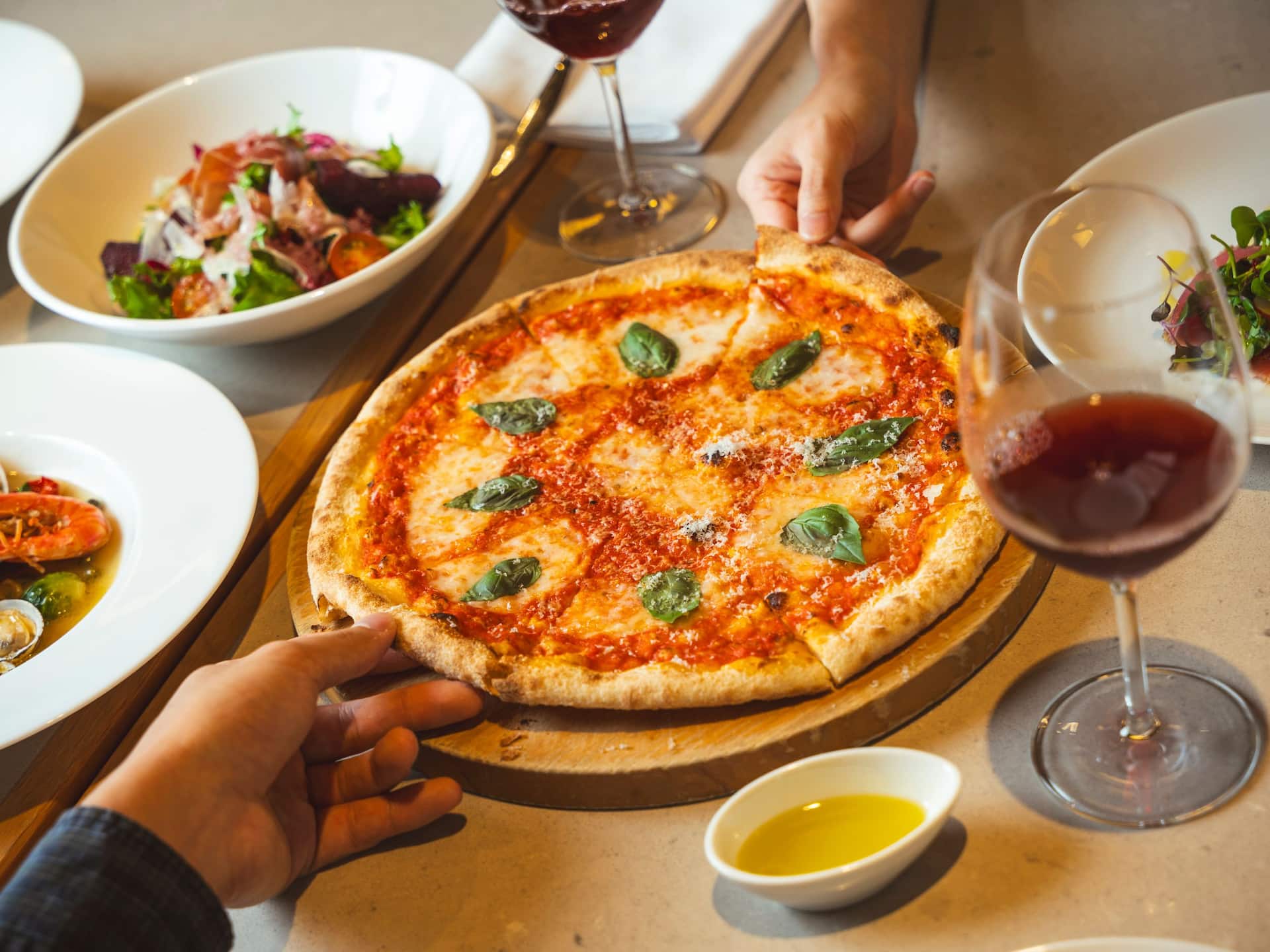 Hyatt Regency Seragaki Island, Okinawa Cucina Serale Pizza Sharing