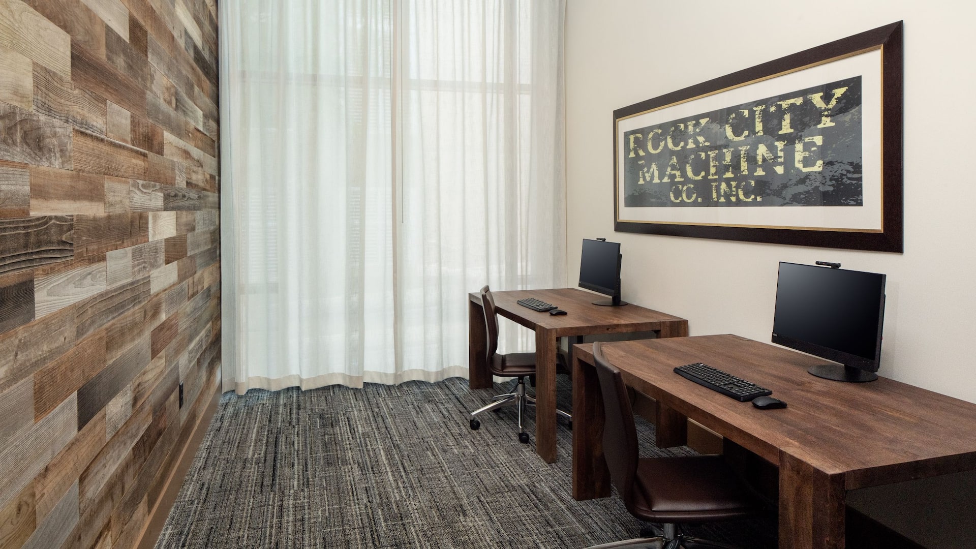 Hyatt Place Nashville Downtown Business Center
